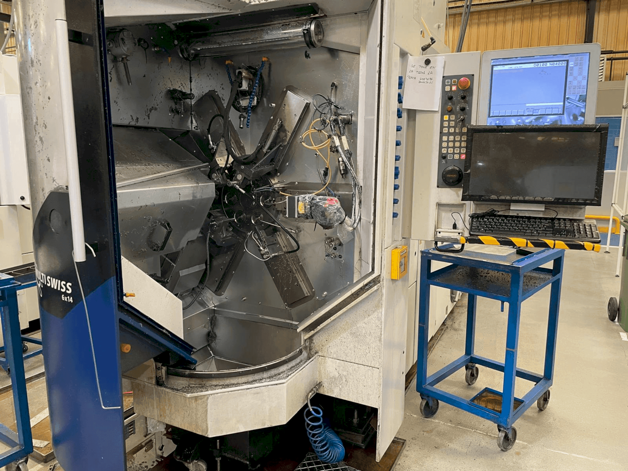 Vista Frontal da TORNOS MultiSwiss 6x14 máquina