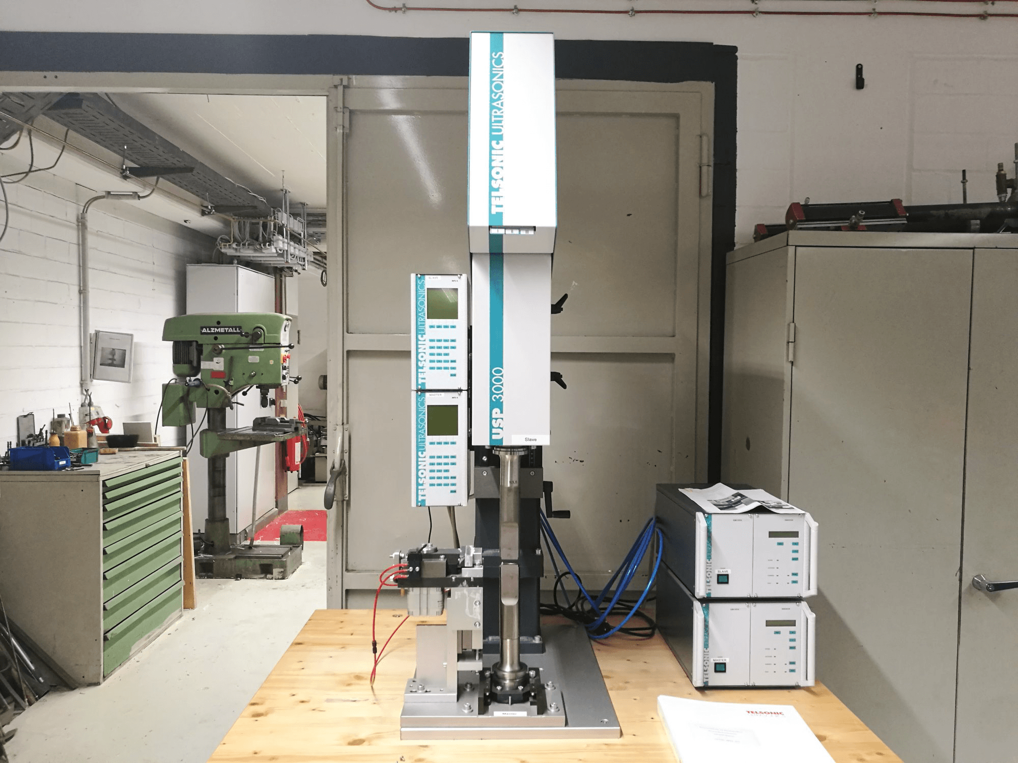 Vista Frontal da TELSONIC USP-3000-1 P máquina