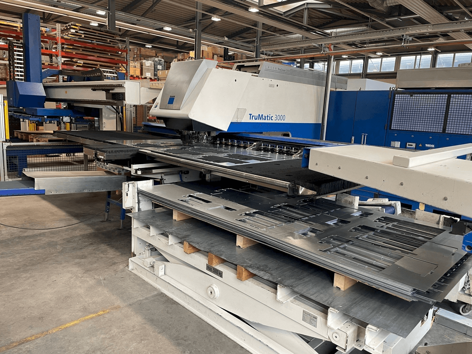 Vista Frontal da TRUMPF Trumatic 3000 máquina