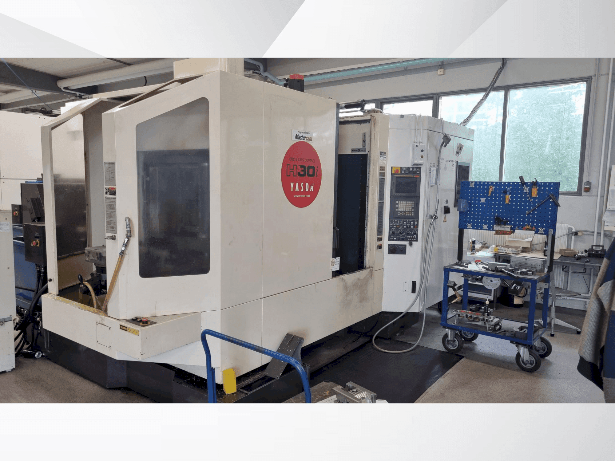 Vista Frontal da YASDA H-30i máquina