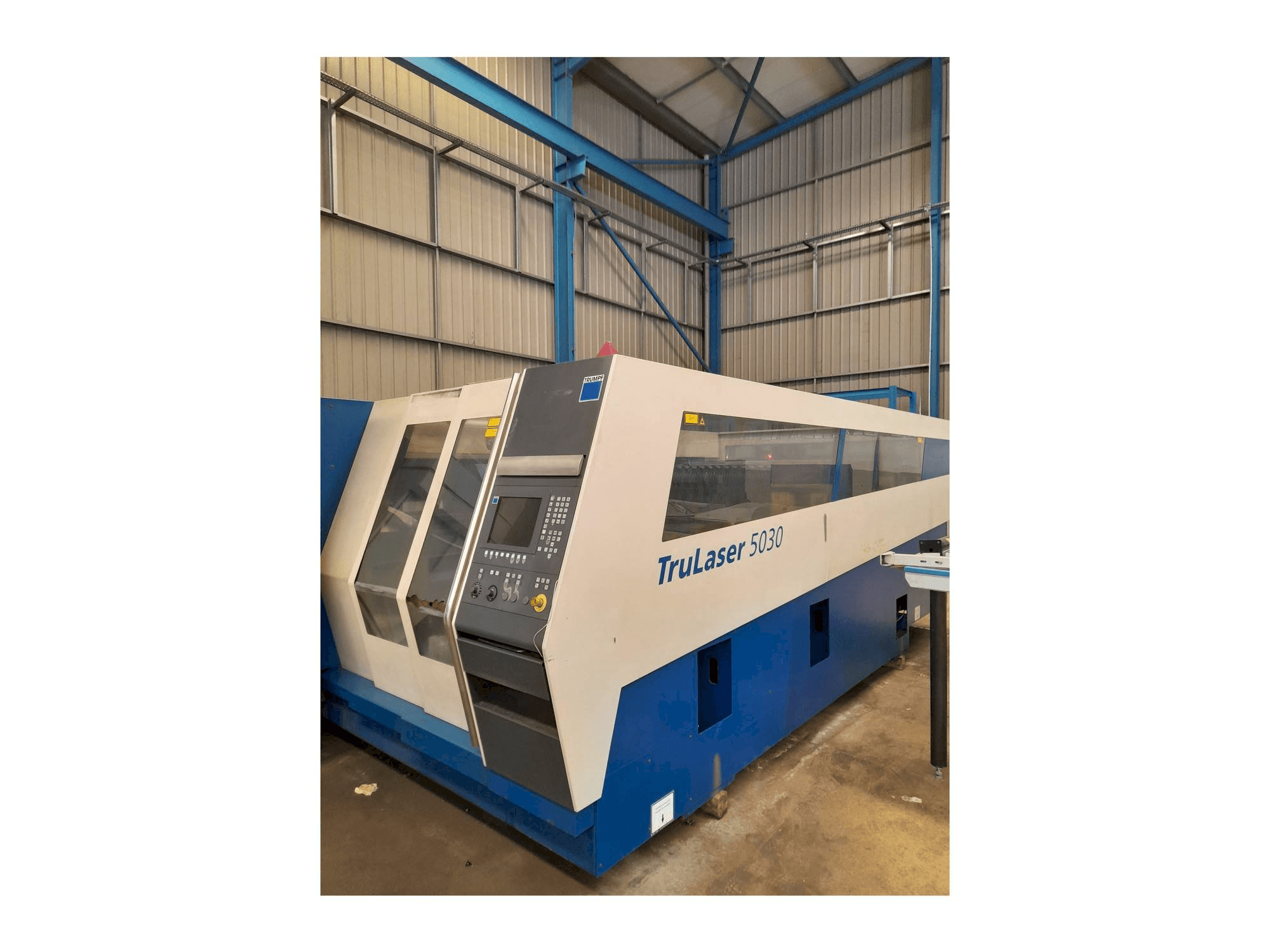 Vista Frontal da Trumpf Trulaser 5030 máquina