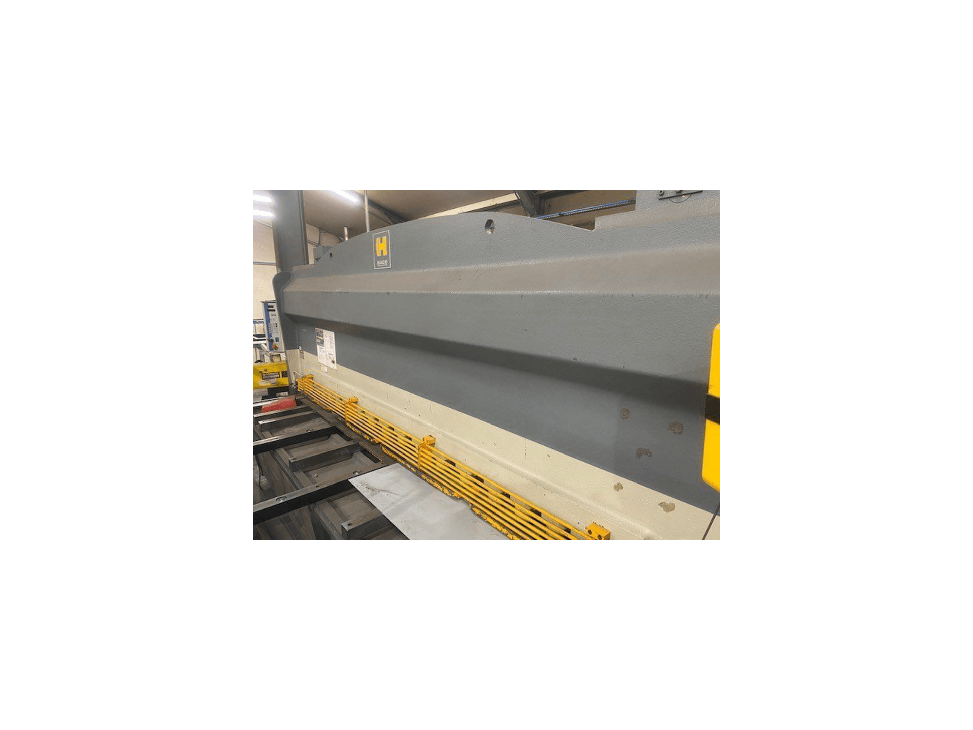 Vista Frontal da HACO HSL máquina