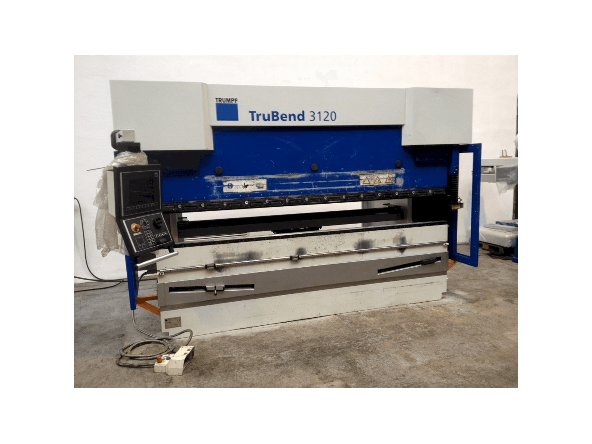 Vista Frontal da Trumpf TruBend 3120 máquina
