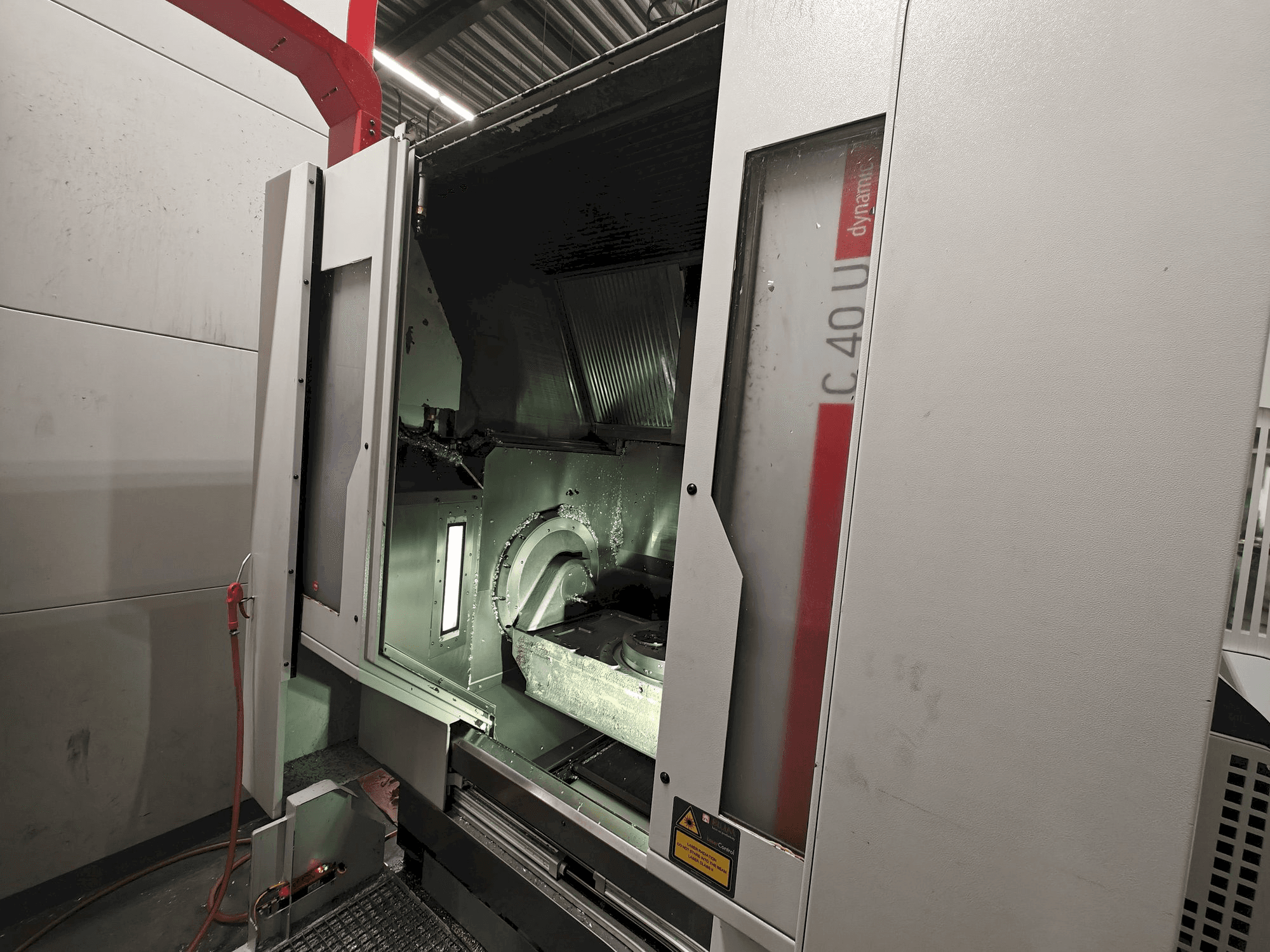 Vista Frontal da HERMLE C 40 U máquina