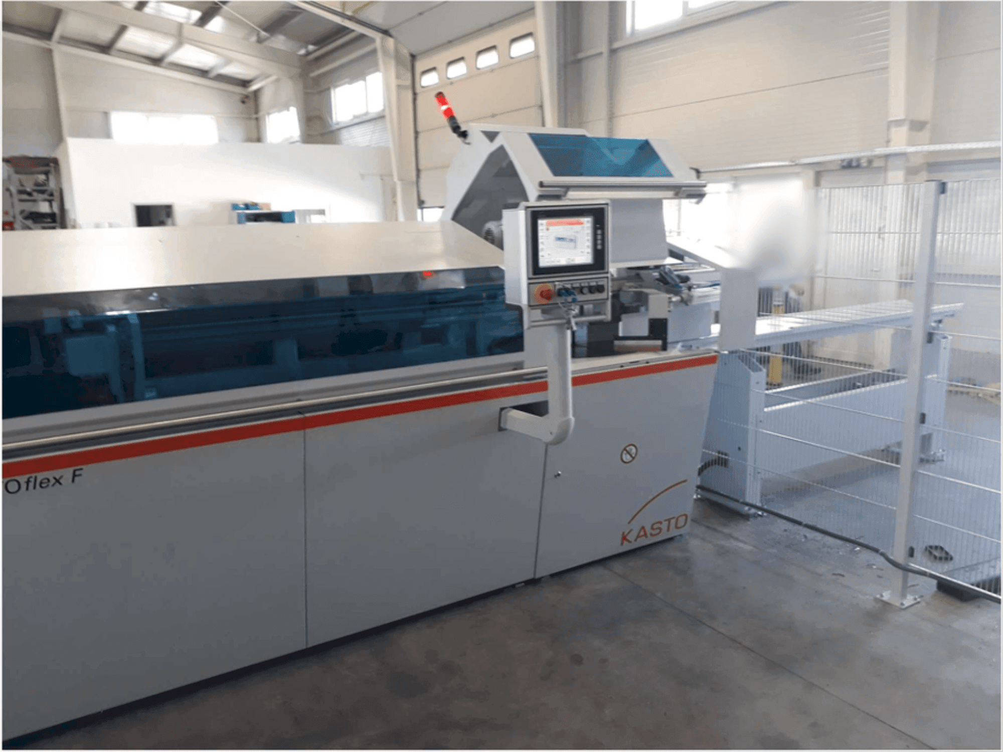 Vista Frontal da KASTO flex F máquina
