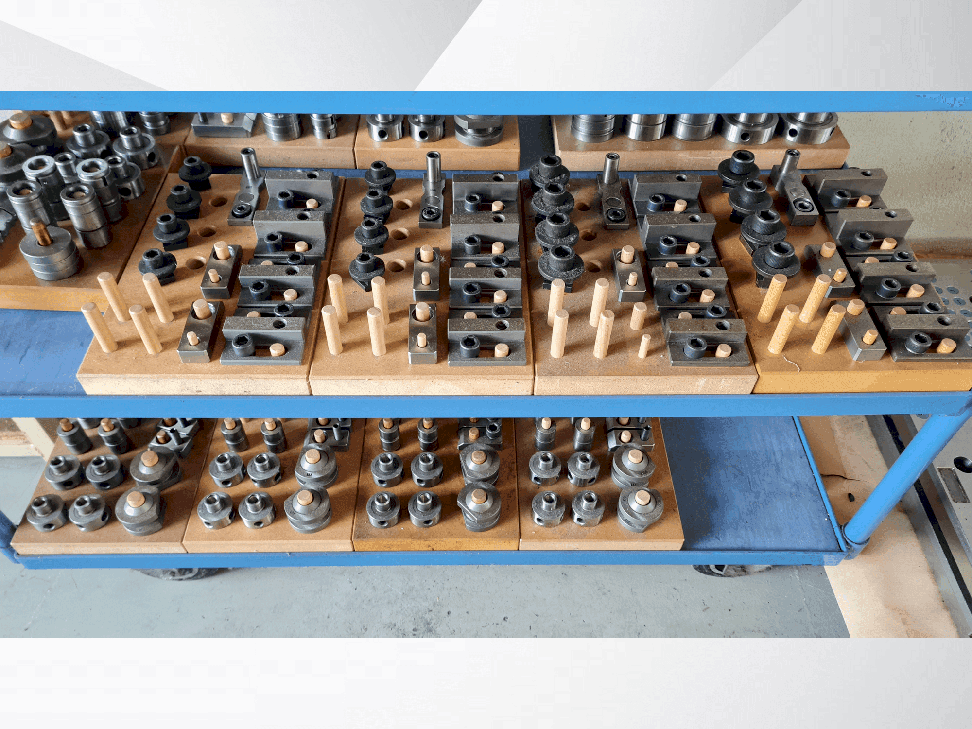 Vista Frontal da MEUSBURGER H1000 556/466/366 máquina