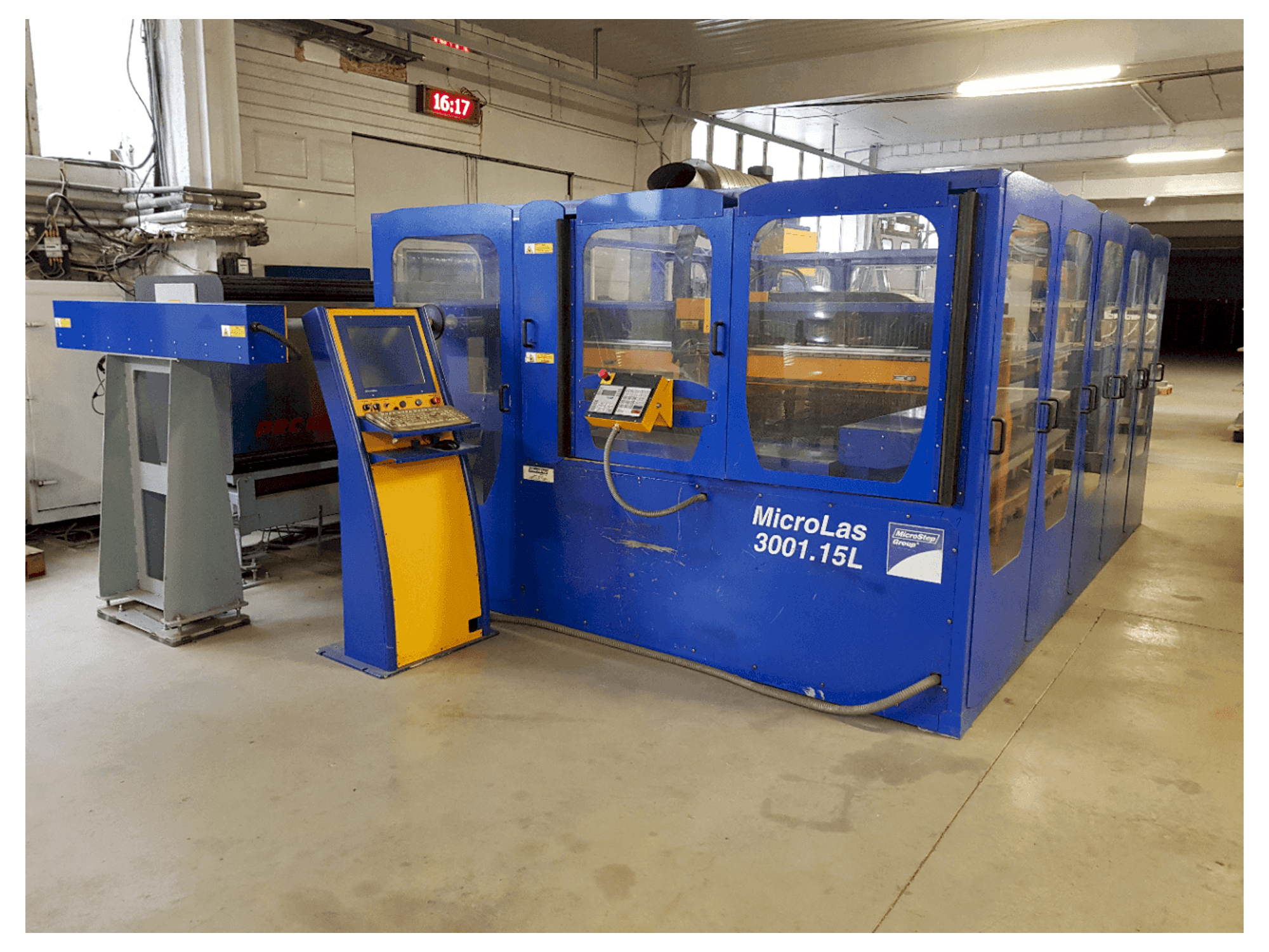 Vista Frontal da MicroStep MicroLas 3001.15L máquina