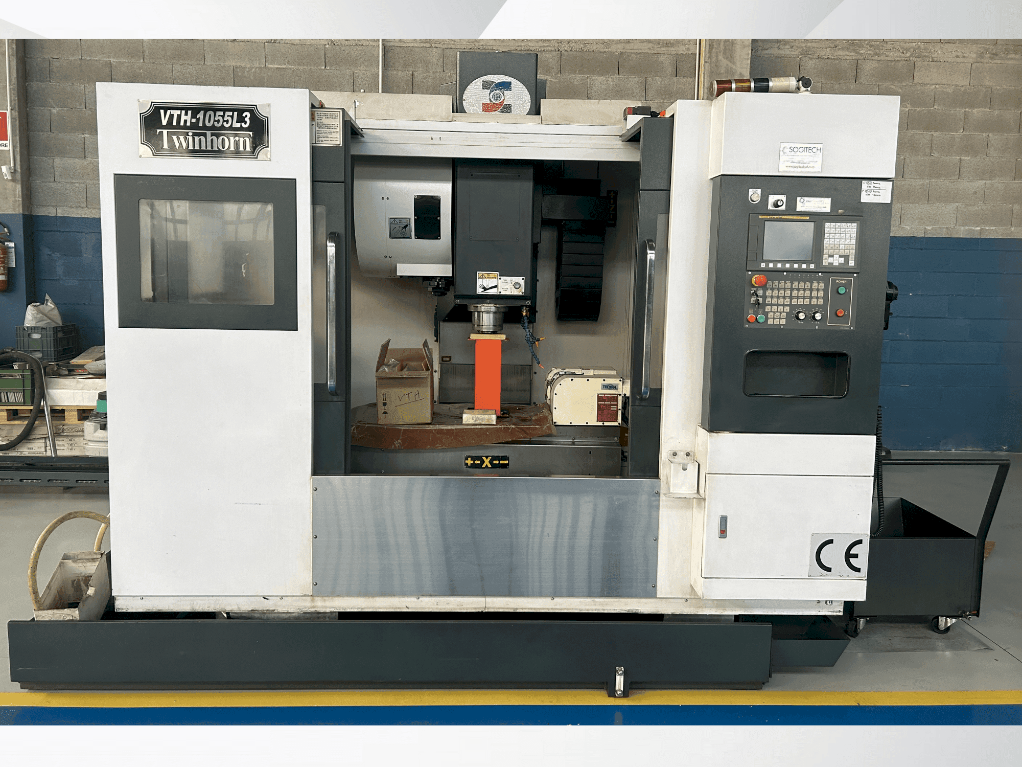 Vista Frontal da Twinhorn VTH-1055L3 máquina