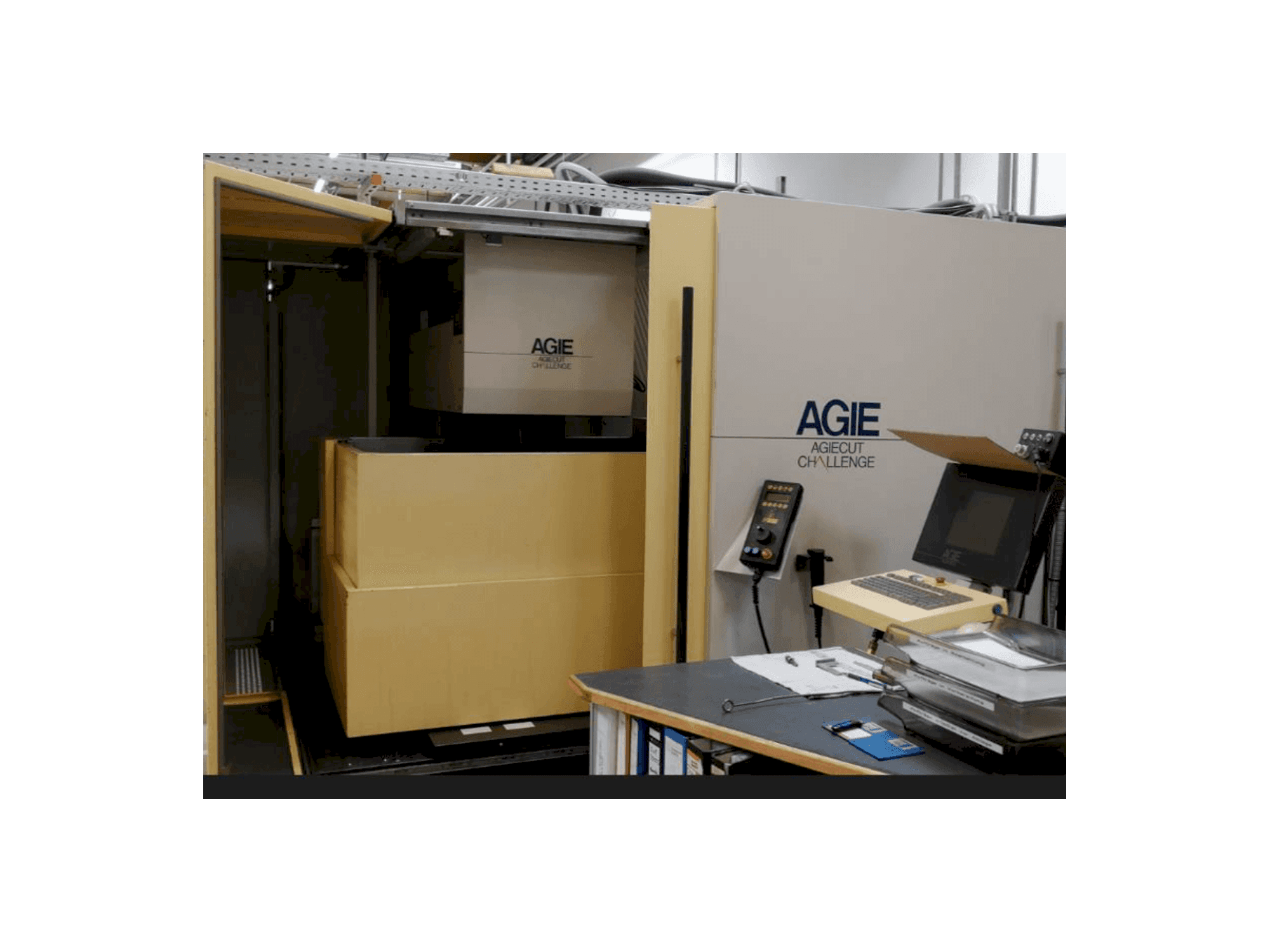 Vista Frontal da AGIE AGIECUT CHALLENGE 3 máquina