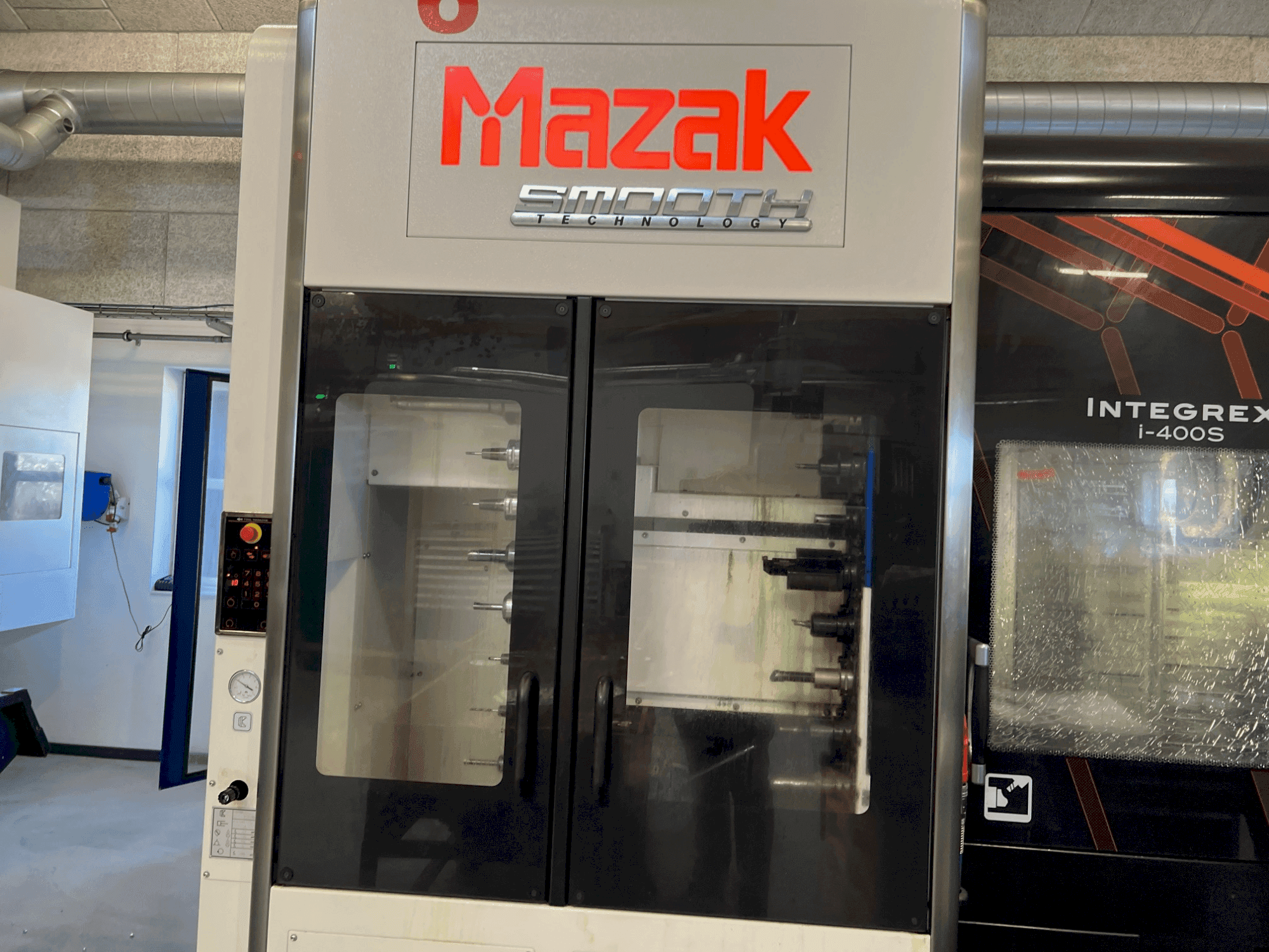 Vista Frontal da Mazak Integrex i-400S máquina