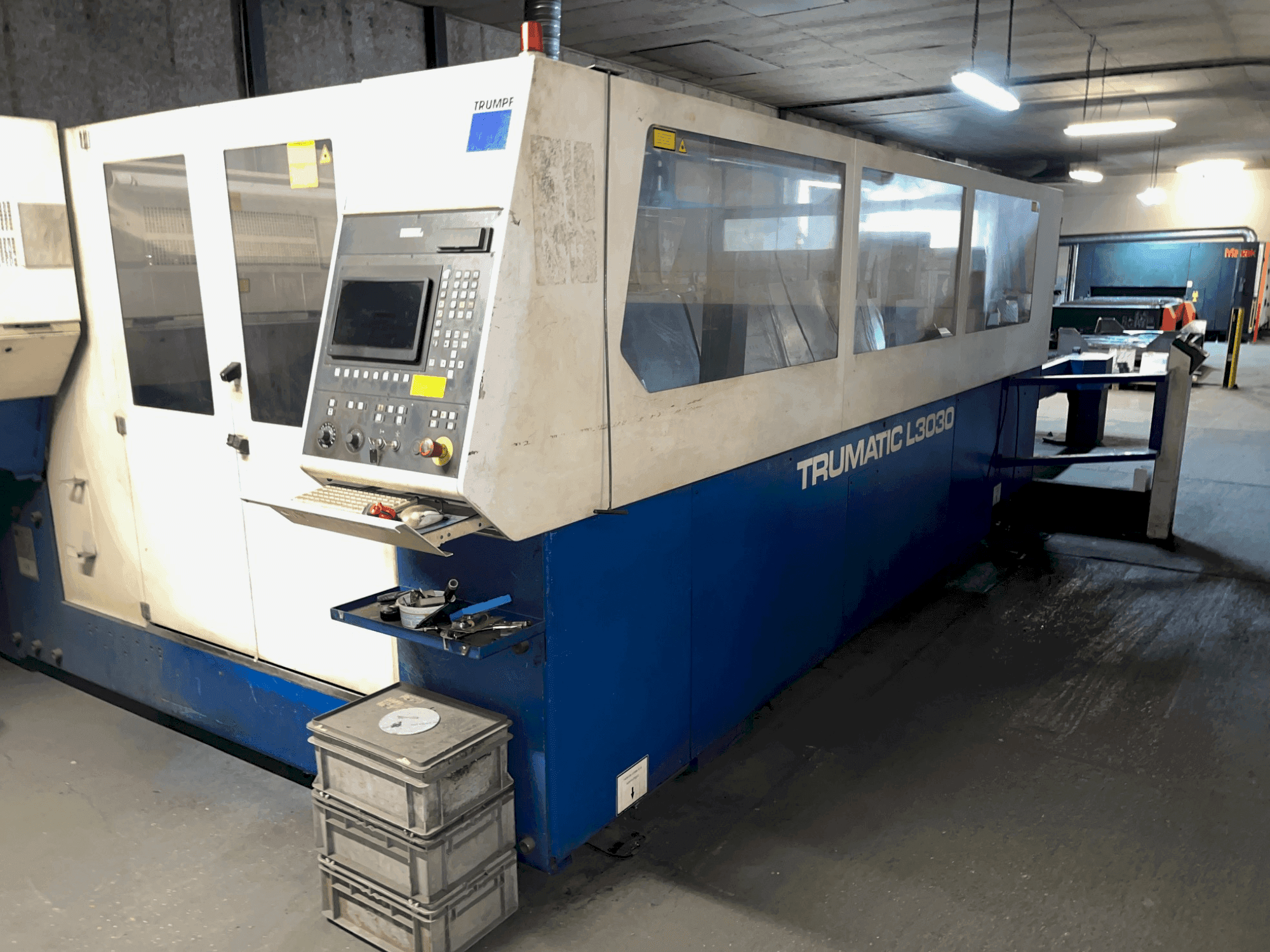 Vista Frontal da TRUMPF TRUMATIC L3030 máquina