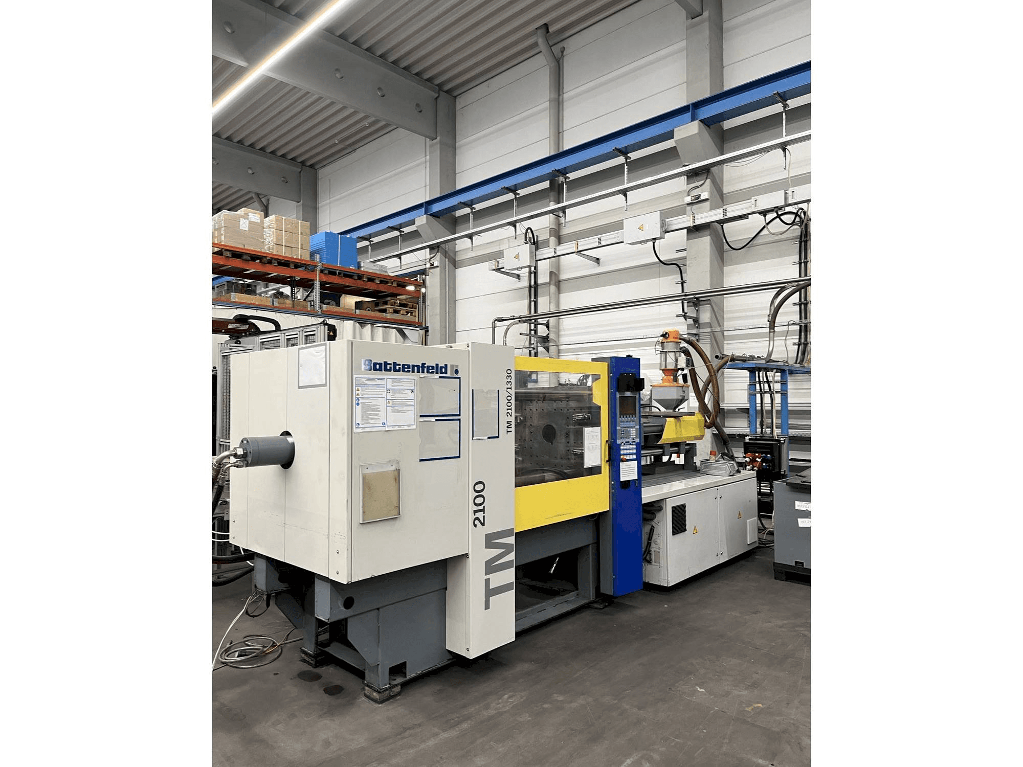 Vista Frontal da Battenfeld TM2100/1300 máquina