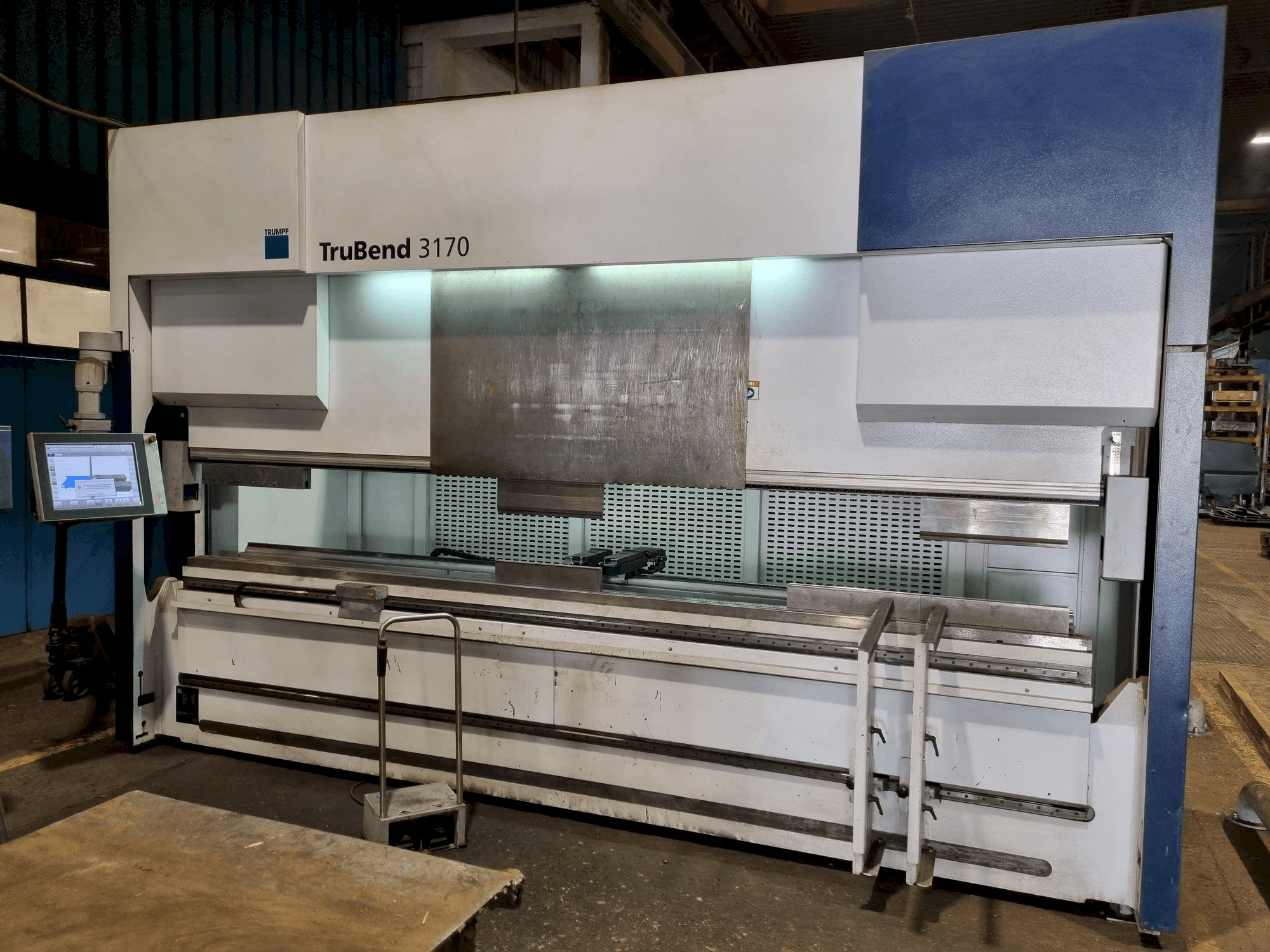 Vista Frontal da Trumpf trubend 3170 máquina