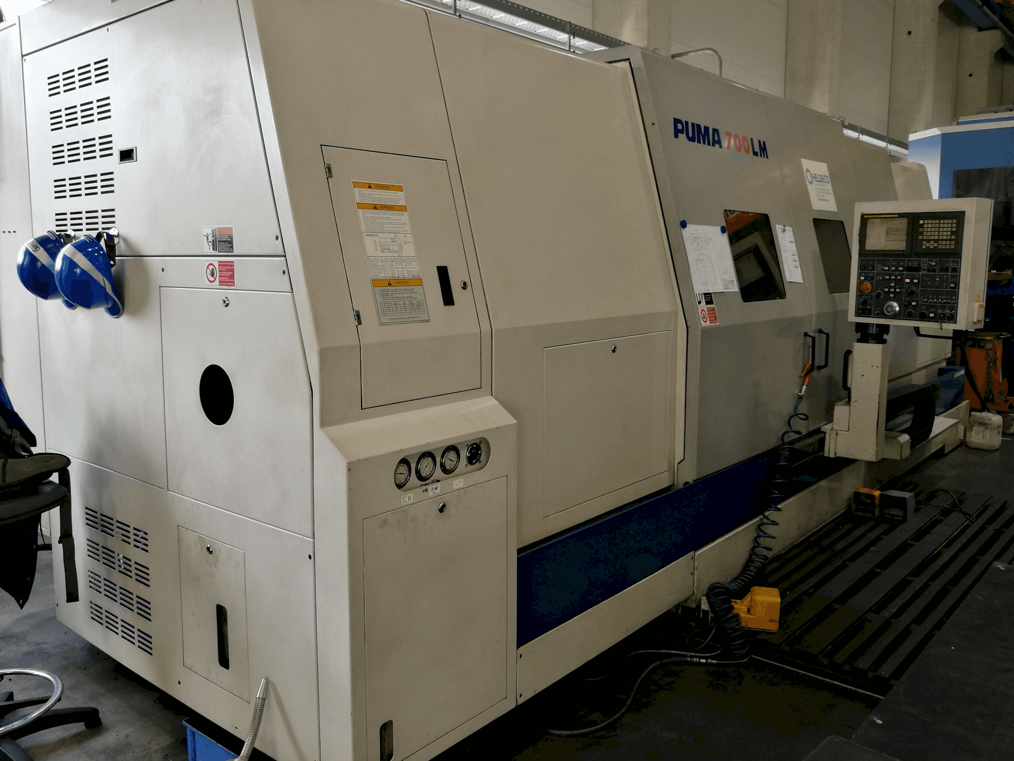 Vista Esquerda da Doosan Puma 700 LM máquina