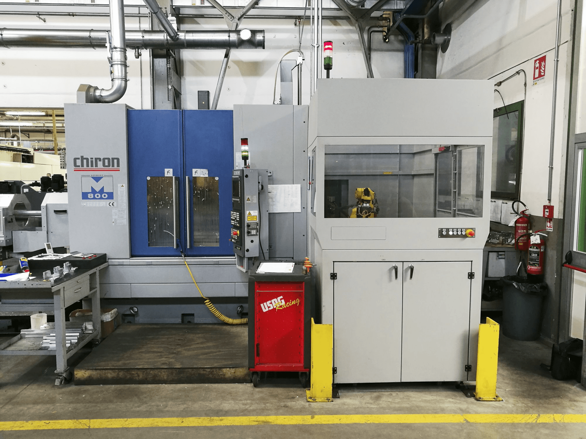 Vista Frontal da Chiron Mill-800 FA máquina