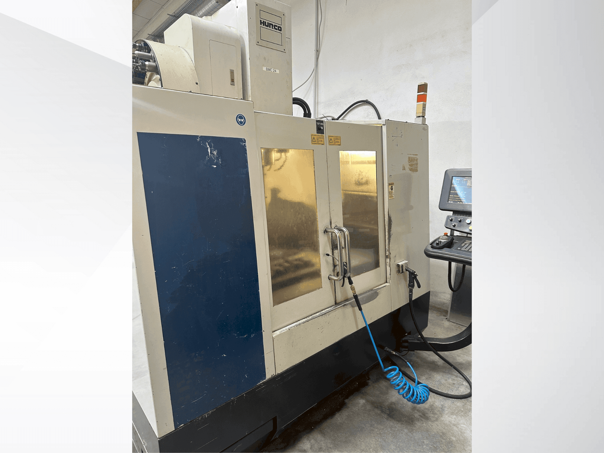 Vista Frontal da Hurco BMC 2416 máquina