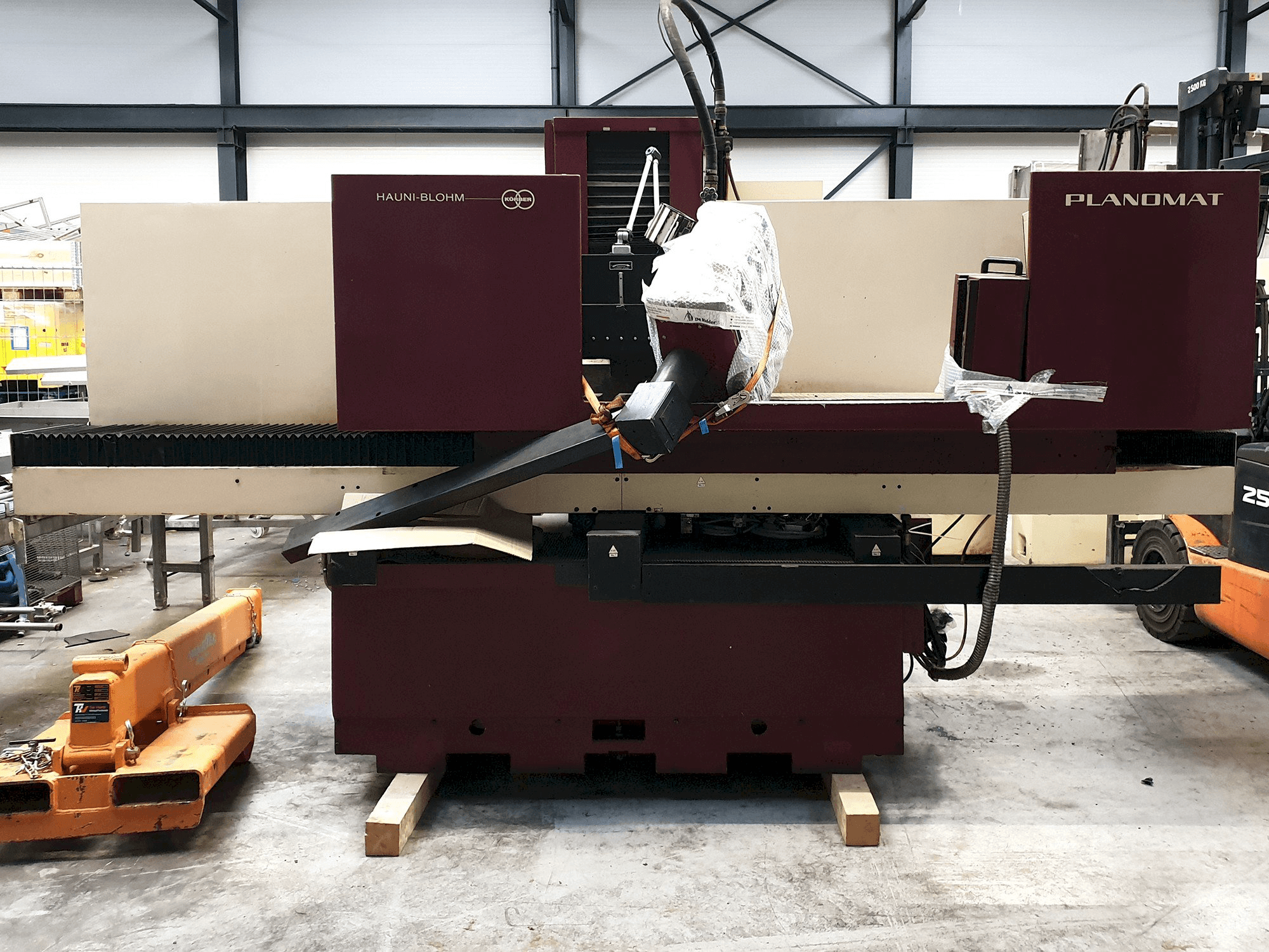 Vista Frontal da HAUNI BLOHM PLANOMAT 412 máquina