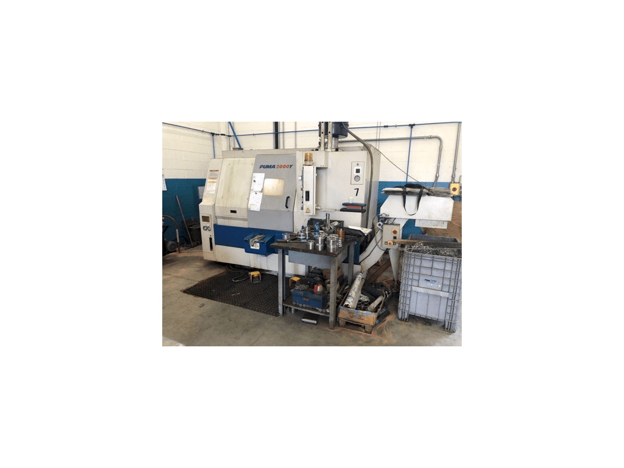 Vista Frontal da DAEWOO Puma 2000Y máquina