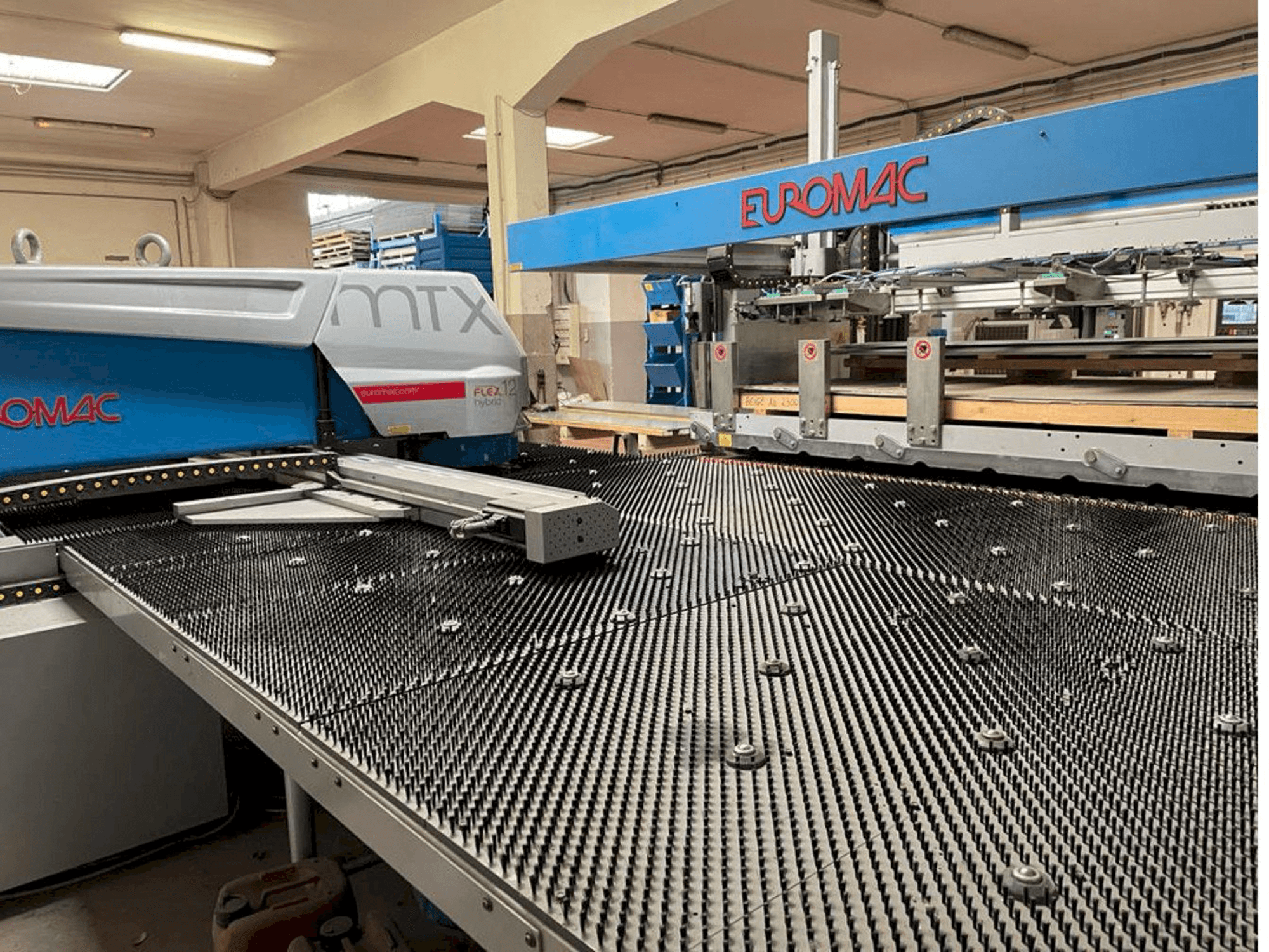 Vista Frontal da Euromac MTX Flex 12 Hybrid máquina
