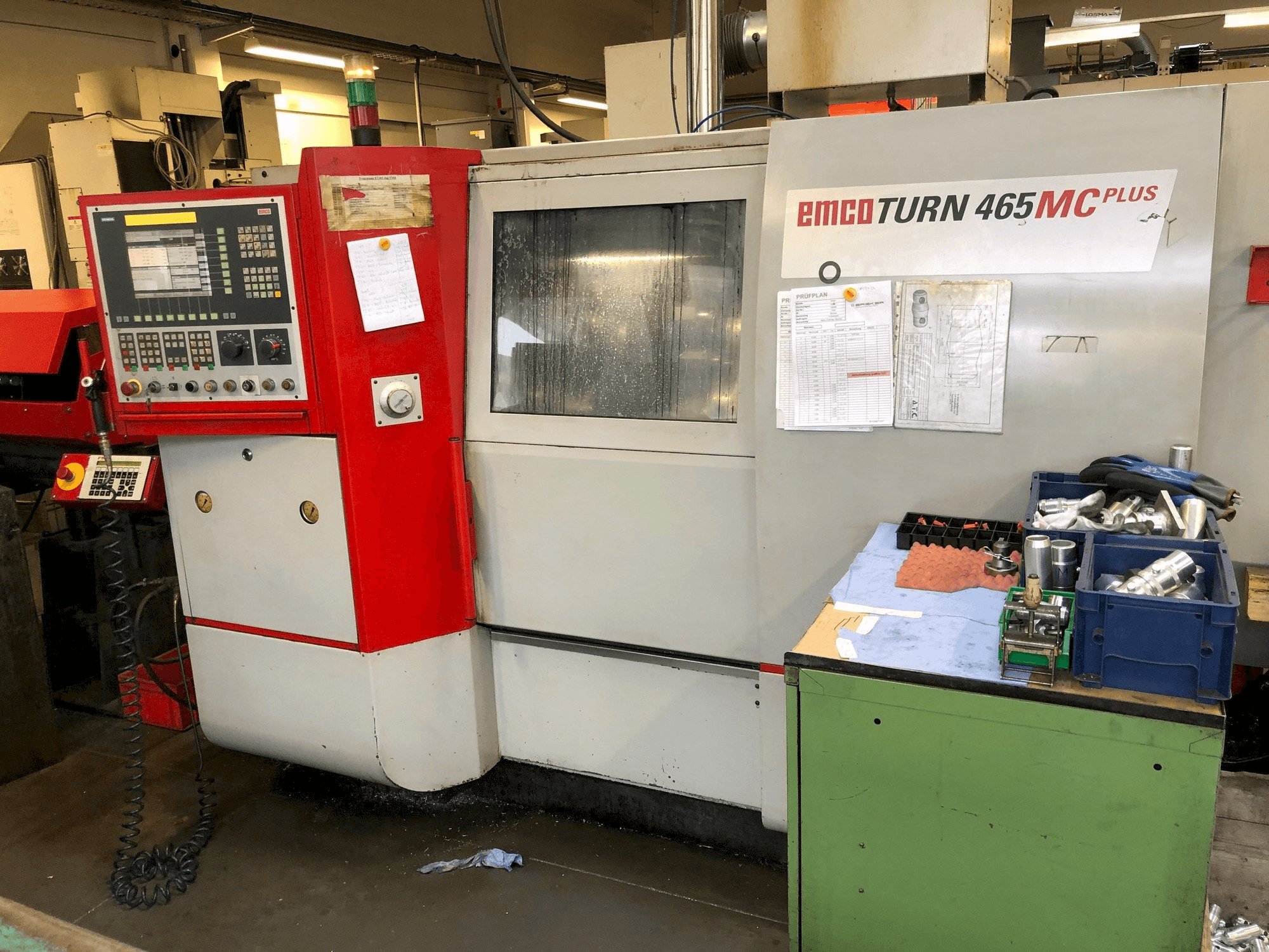 Vista Frontal da EMCO ET465 MCplus TCM máquina