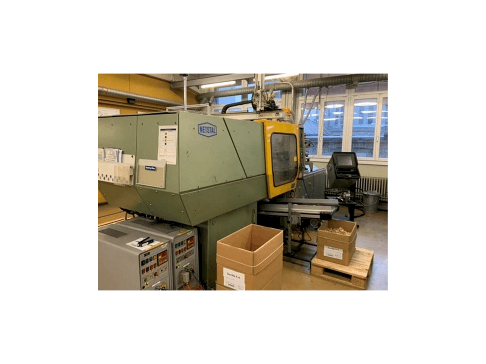 Vista Frontal da Netstal Synergy 600-110 máquina