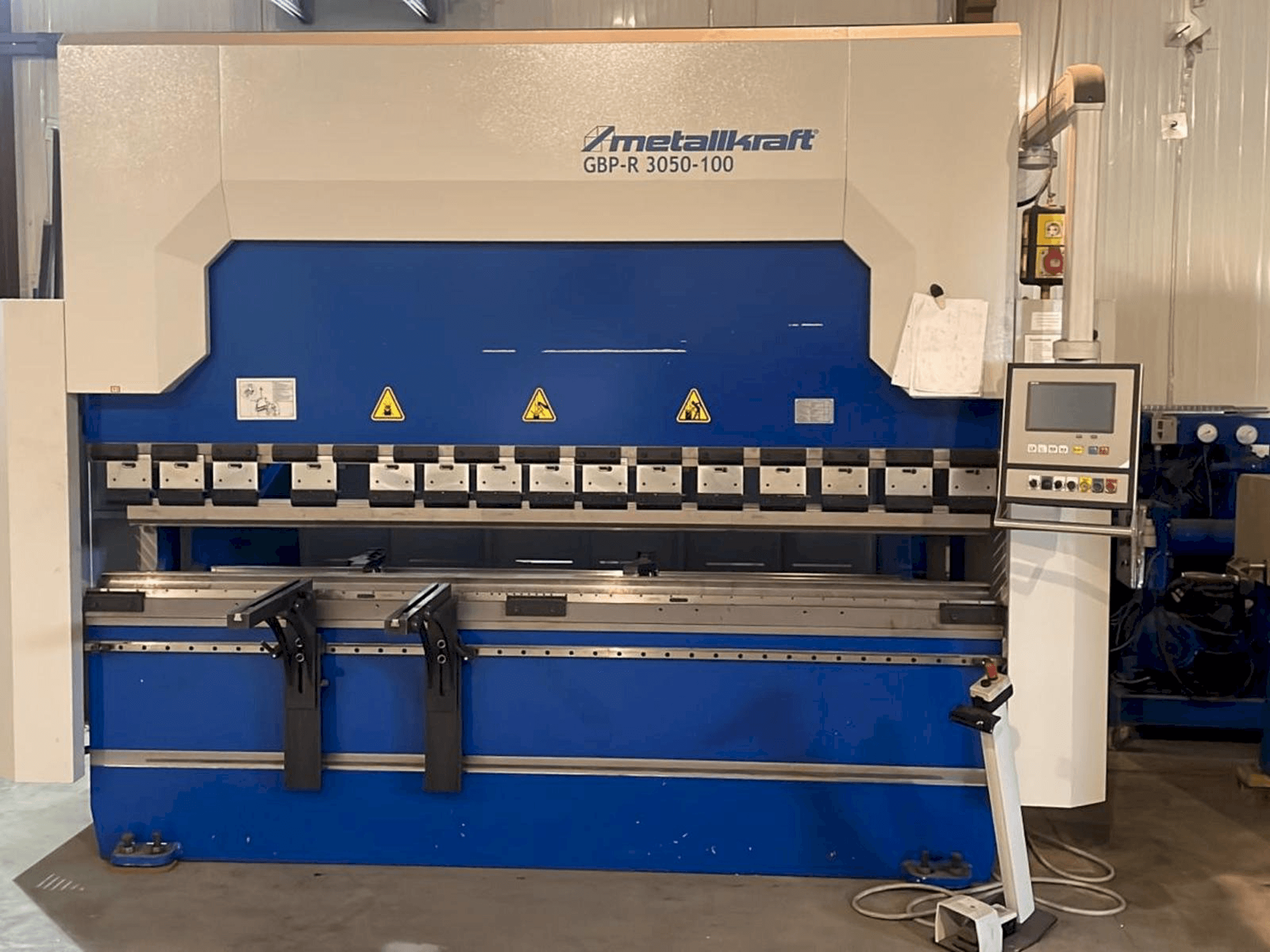 Vista Frontal da Metallkraft GBPR30540-100 máquina