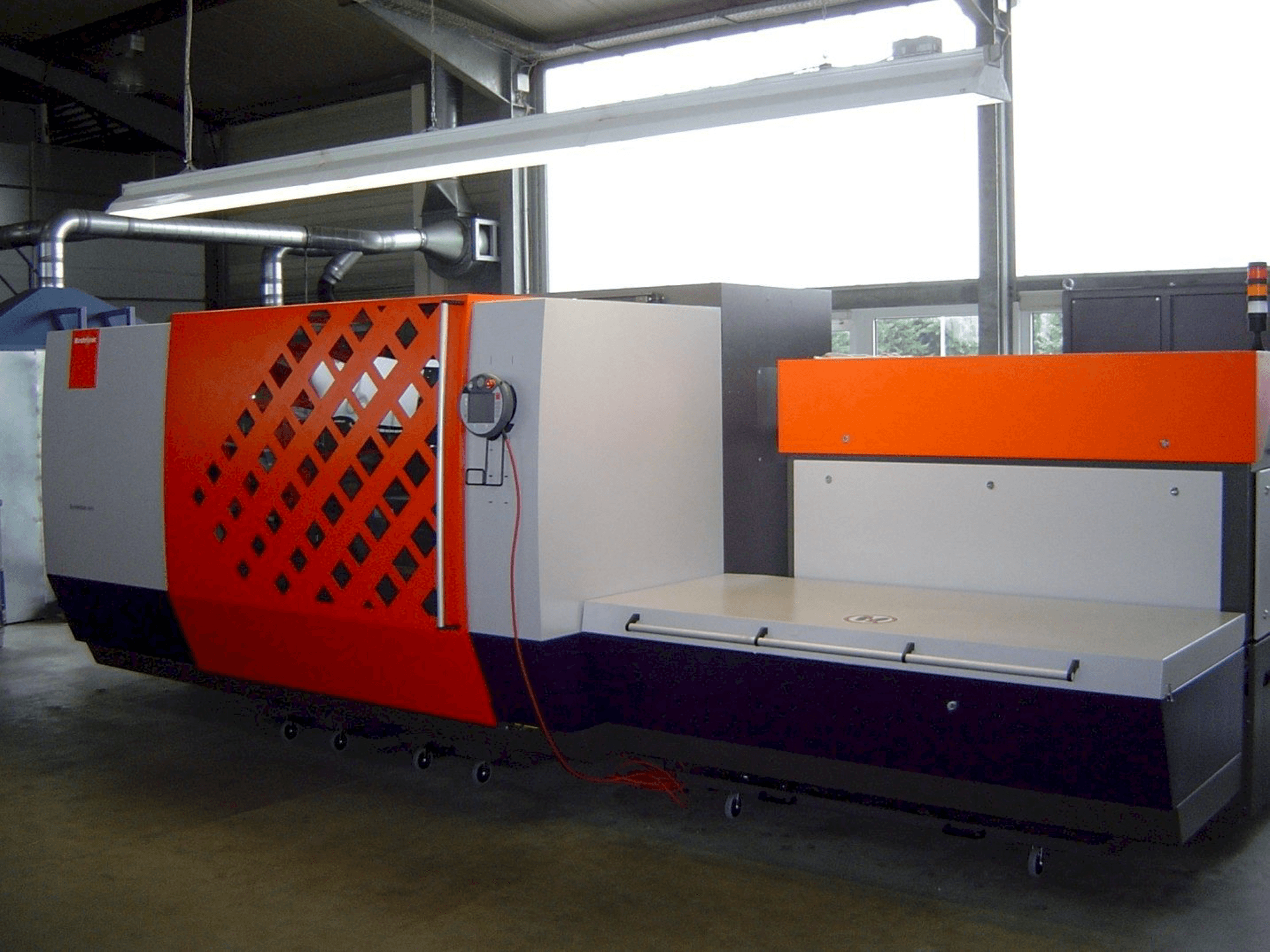 Vista Frontal da Bystronic ByVention 3015 máquina