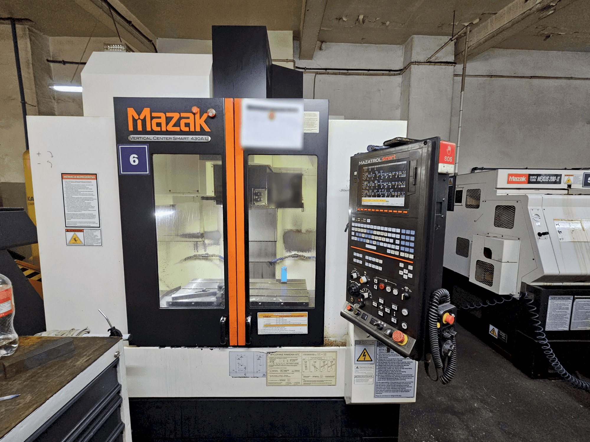 Vista Frontal da Mazak VCS 430A L máquina