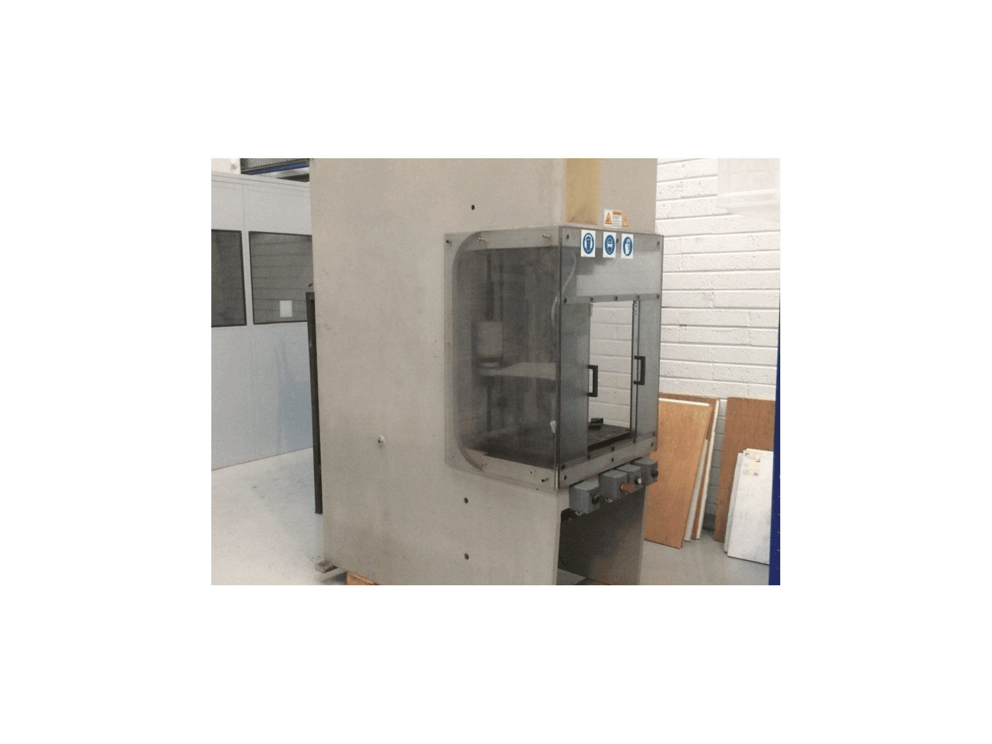 Vista Frontal da ABEX Dension FN50-30H-0592E máquina