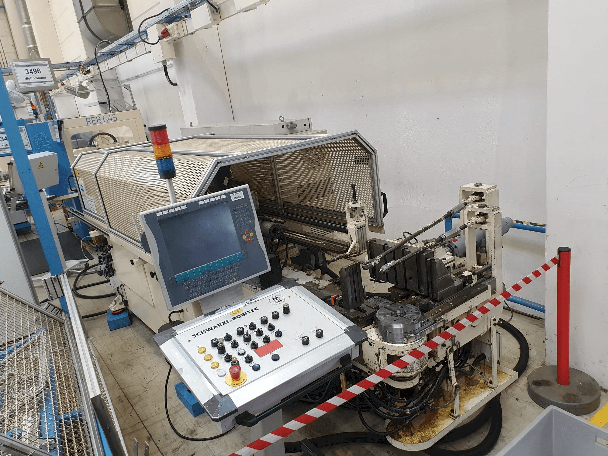 Vista Frontal da SCHWARZE-ROBITEC CNC40MR máquina