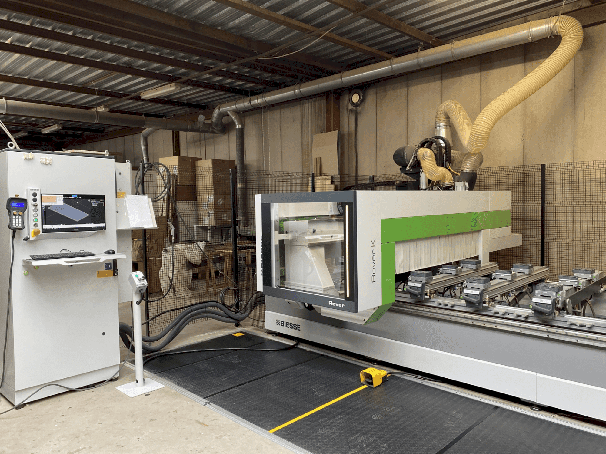 Vista Frontal da BIESSE Rover K Smart 1532 máquina