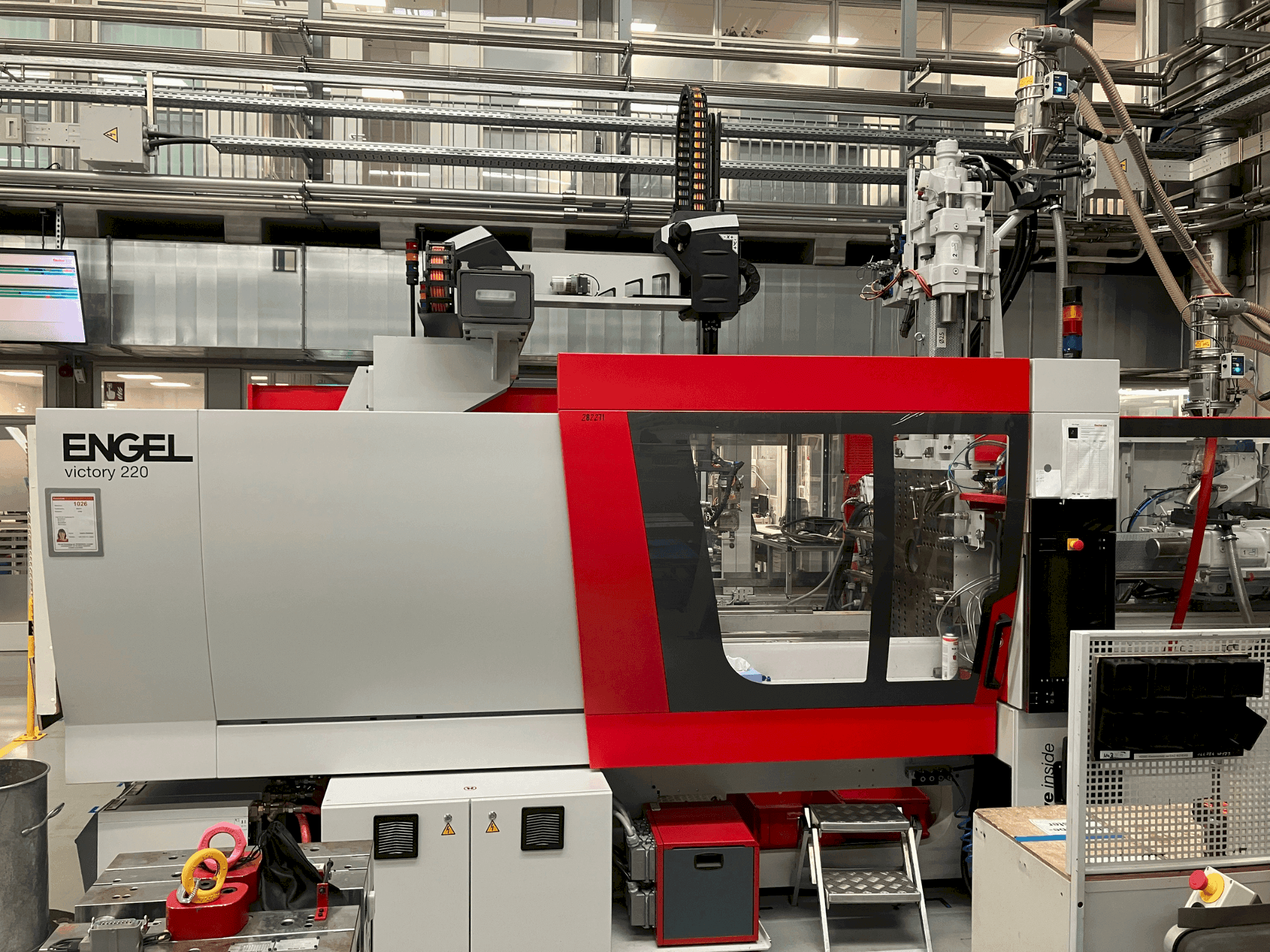 Vista Frontal da Engel victory 500H/200V/220 combi máquina