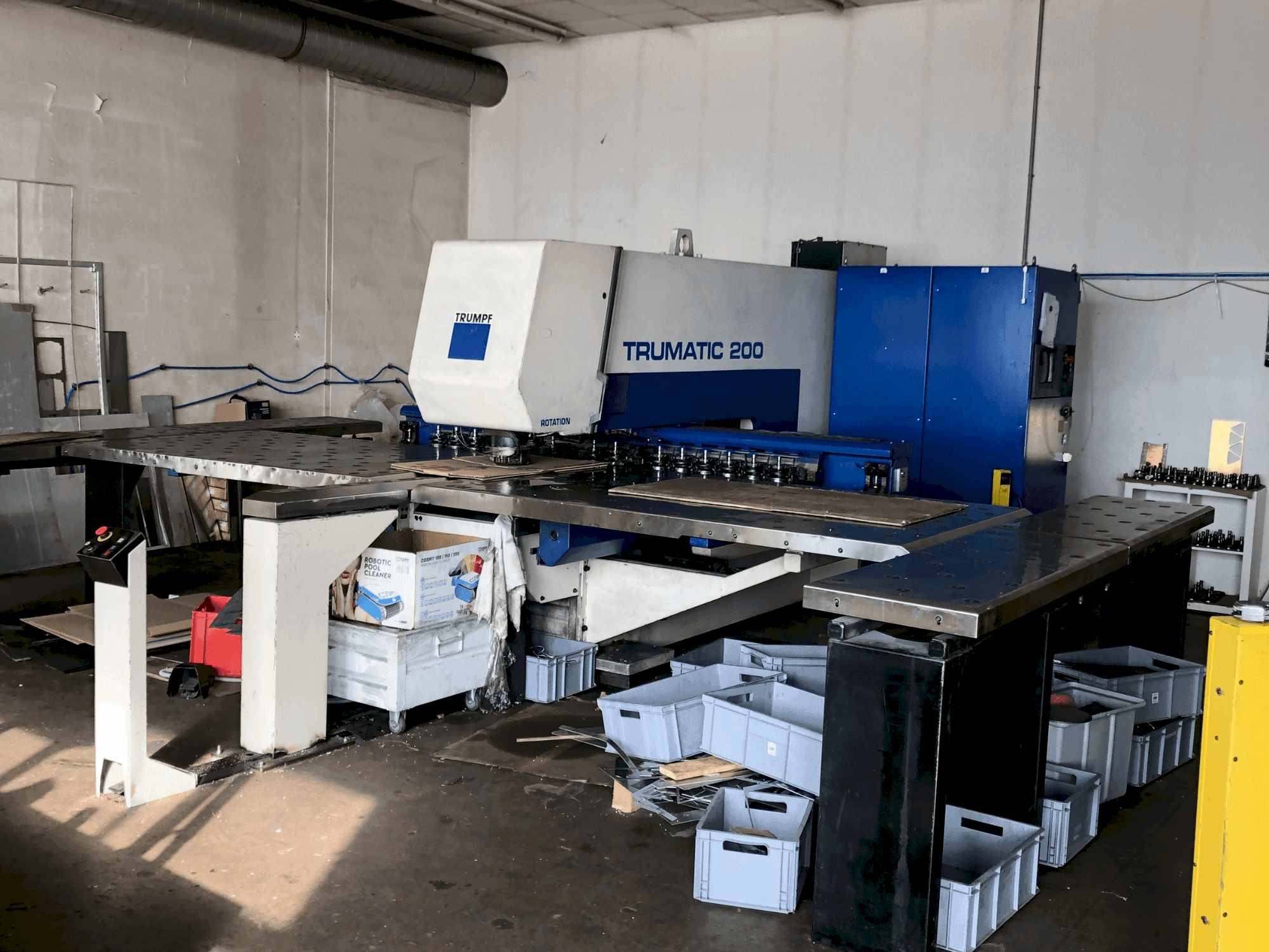Vista Frontal da TRUMPF Trumatic TC200R máquina