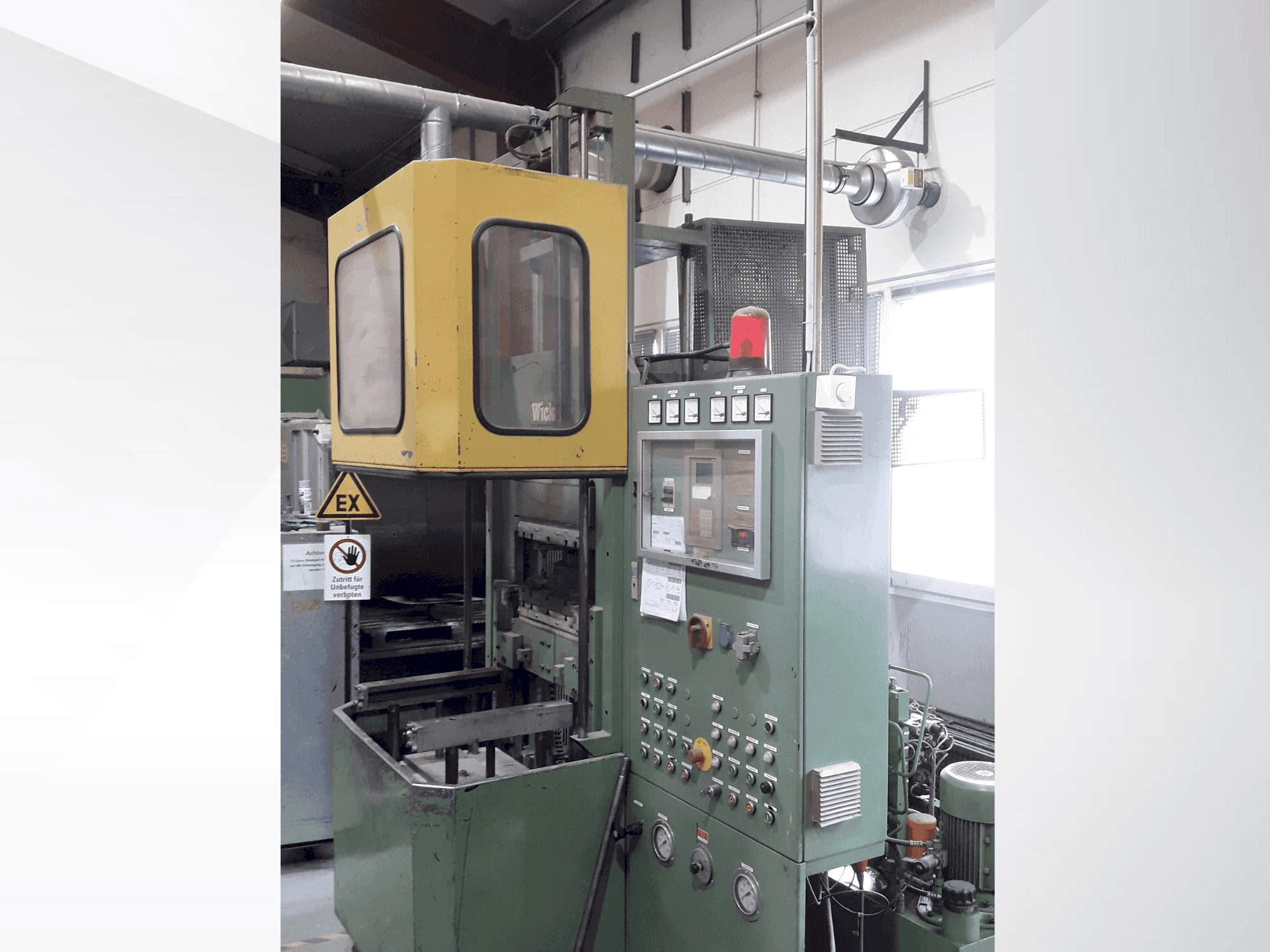 Vista Frontal da WICKERT WKP 2000/5/5 máquina