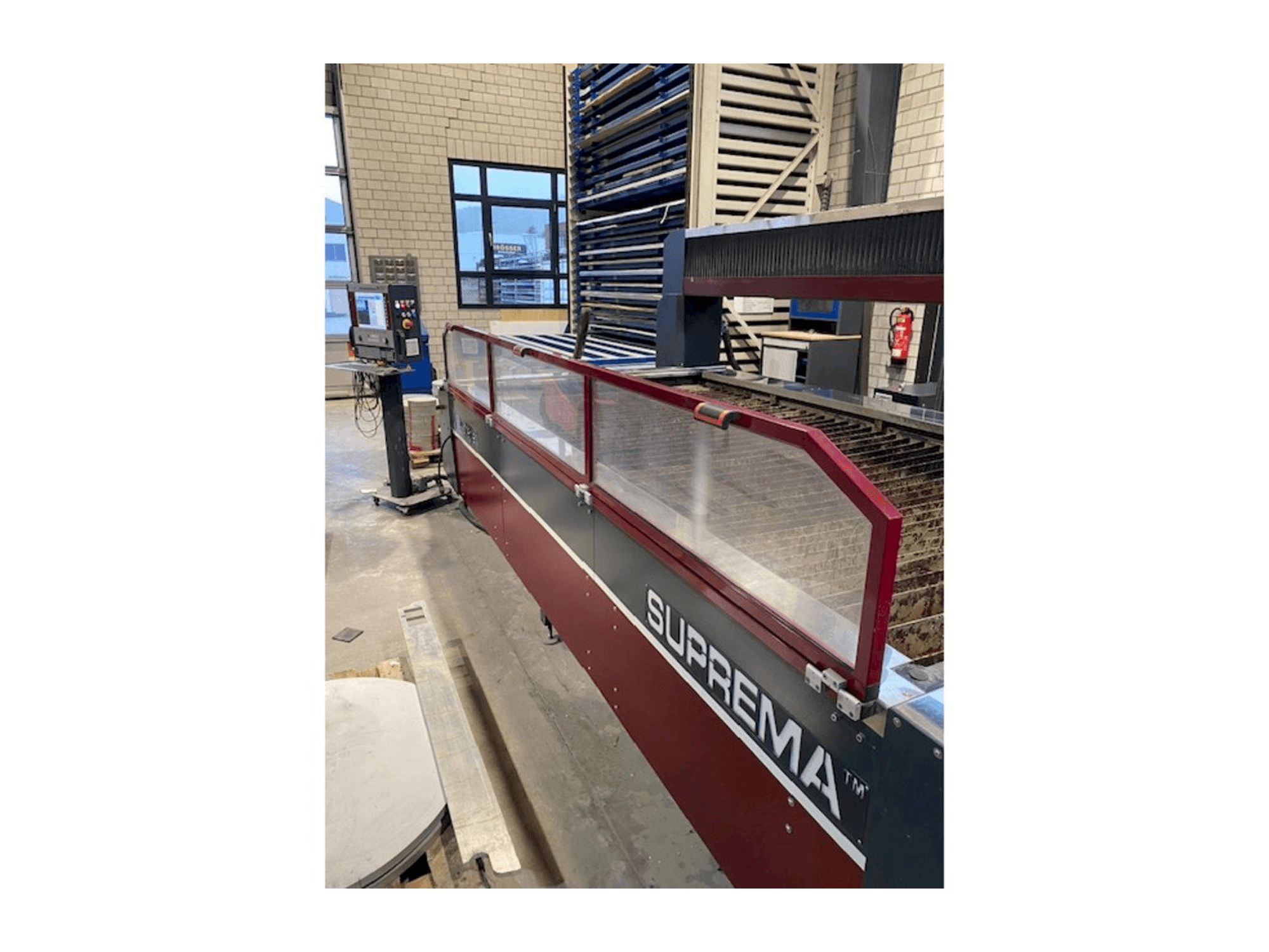 Vista Frontal da Waterjet Italy Suprem máquina