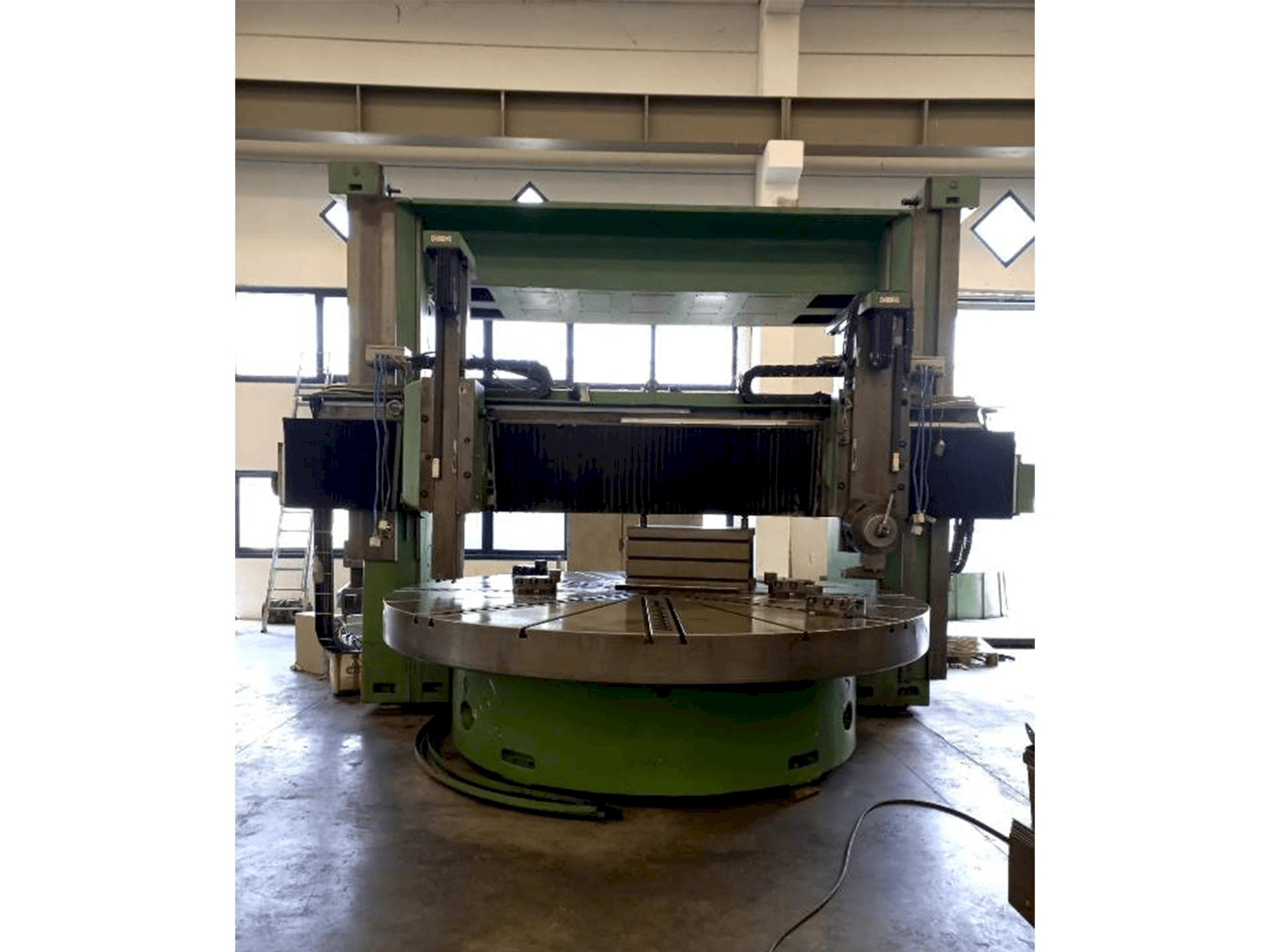 Vista Frontal da Titan SC 43 ECS 1400 máquina