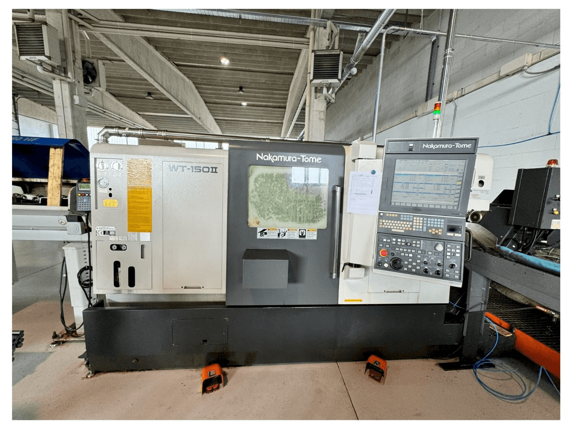 Vista Frontal da NAKAMURA WT 150 II máquina