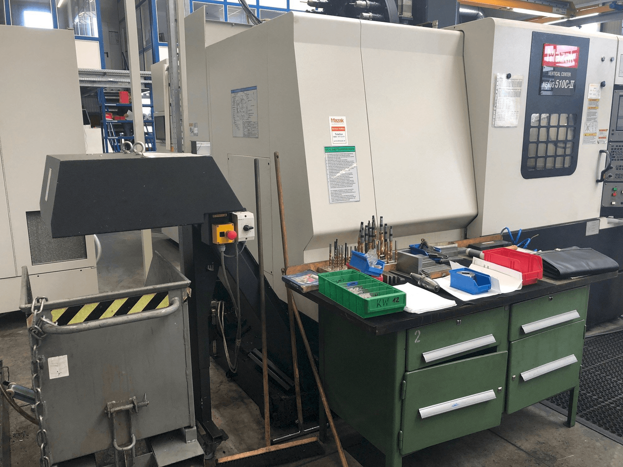 Vista Frontal da Mazak Nexus 510C-II máquina