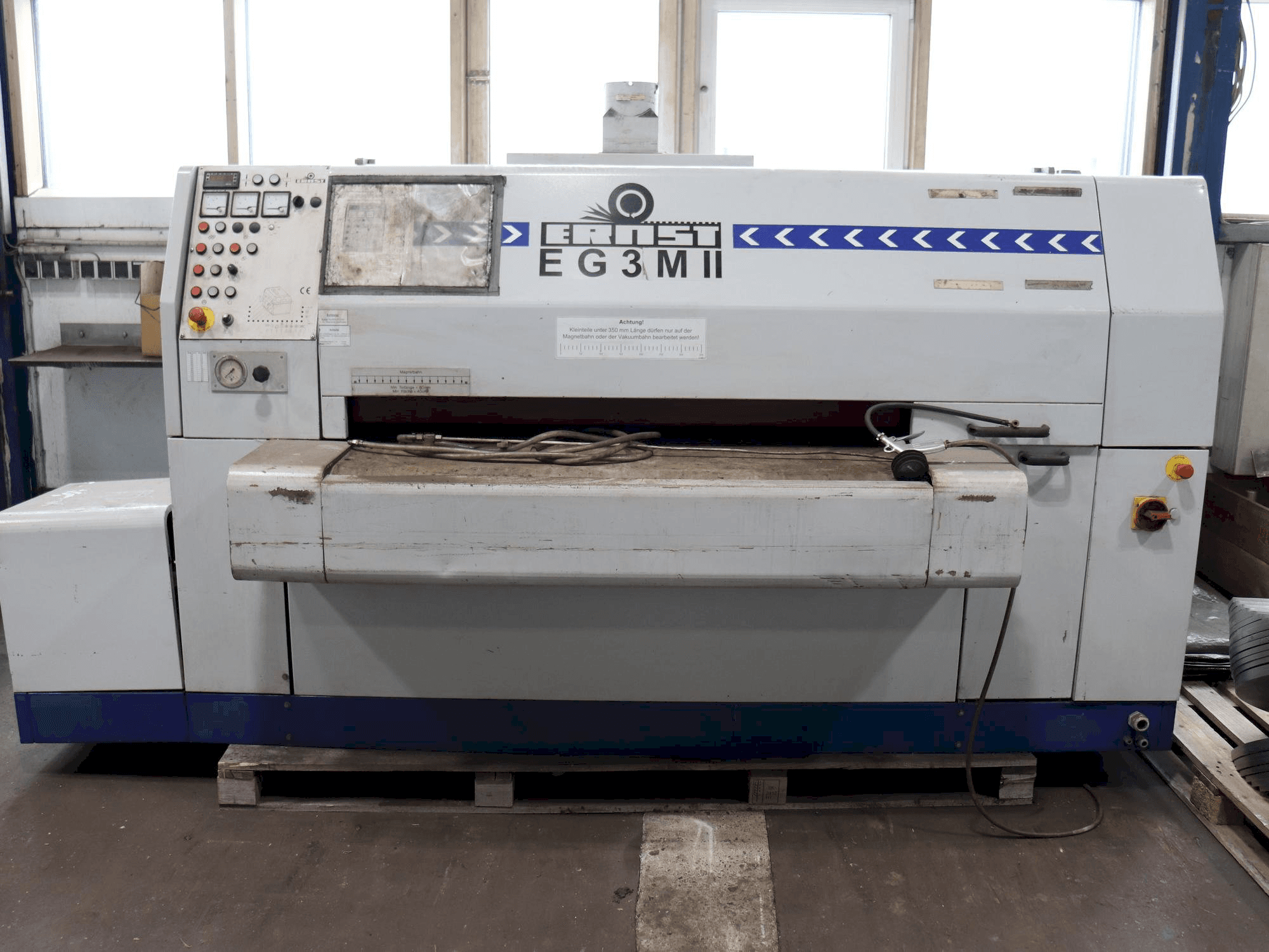 Vista Frontal da ERNST EG3M II máquina