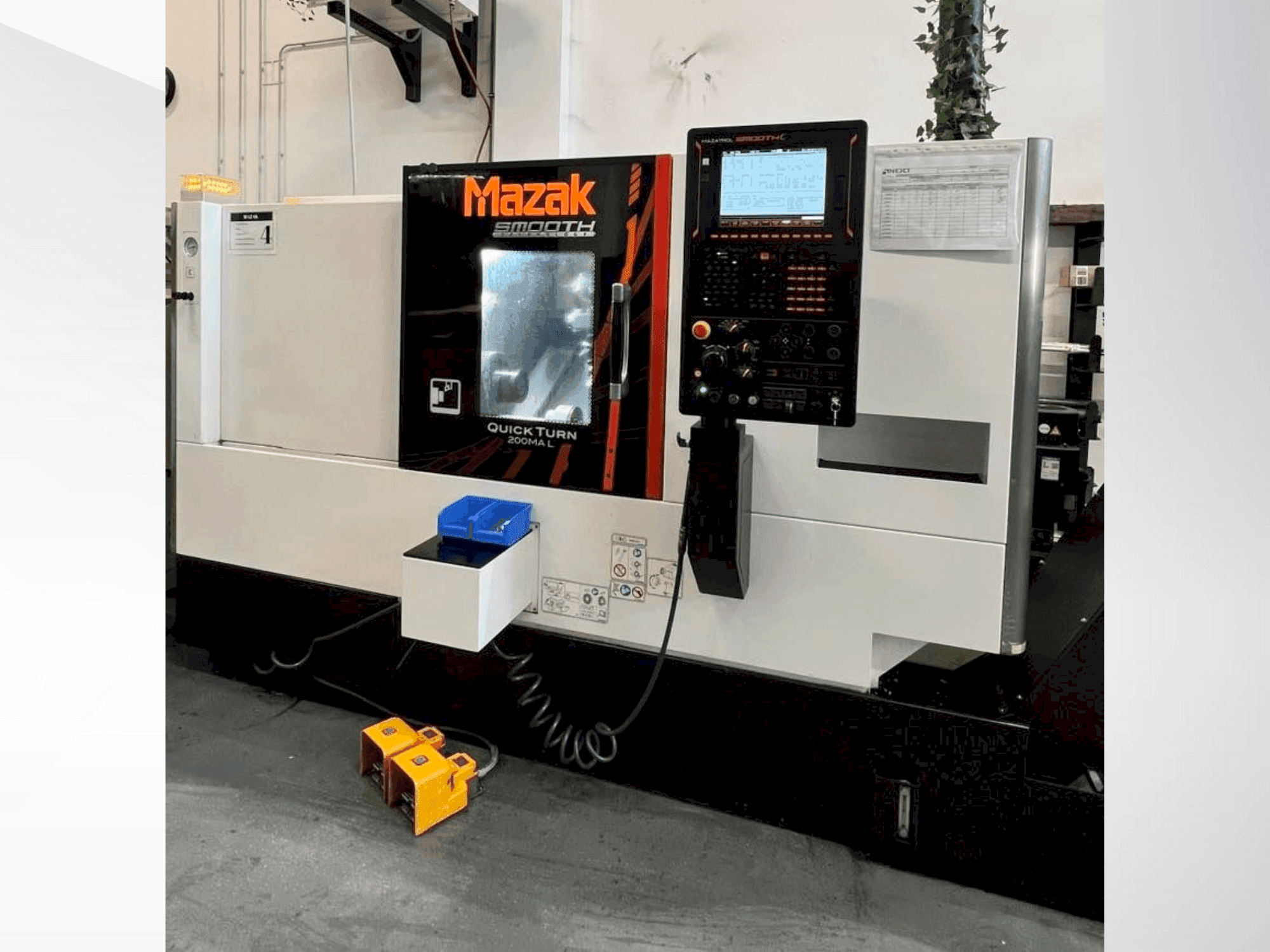 Vista Frontal da Mazak Quick Turn 200MA L máquina