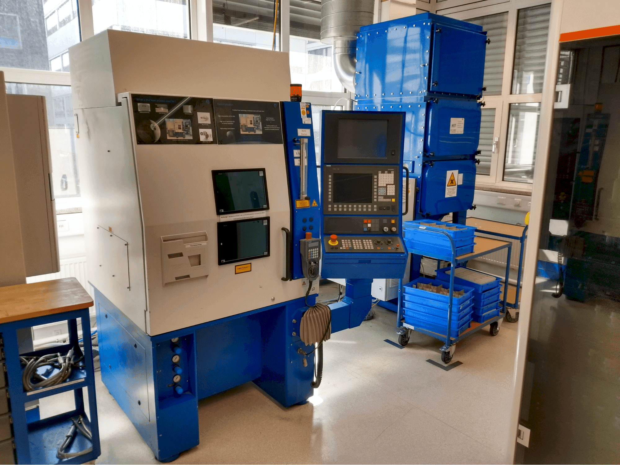 Vista Frontal da TRUMPF LASMA 443 máquina