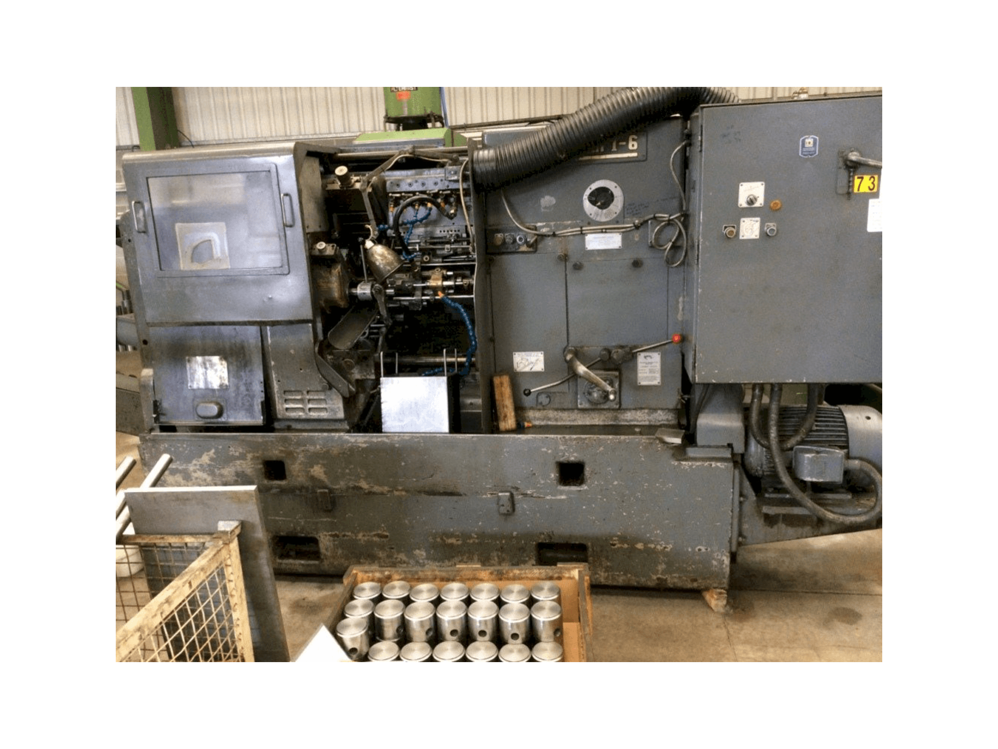 Vista Frontal da Wickman 1-2 máquina