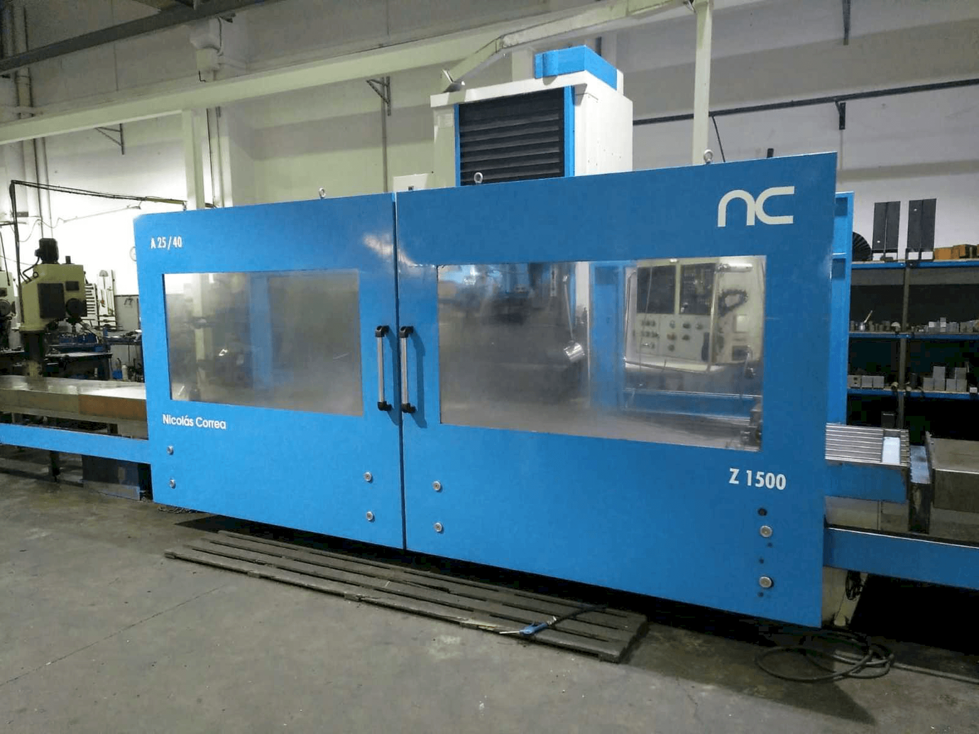 Vista Frontal da Nicolas Correa A 25/40 máquina