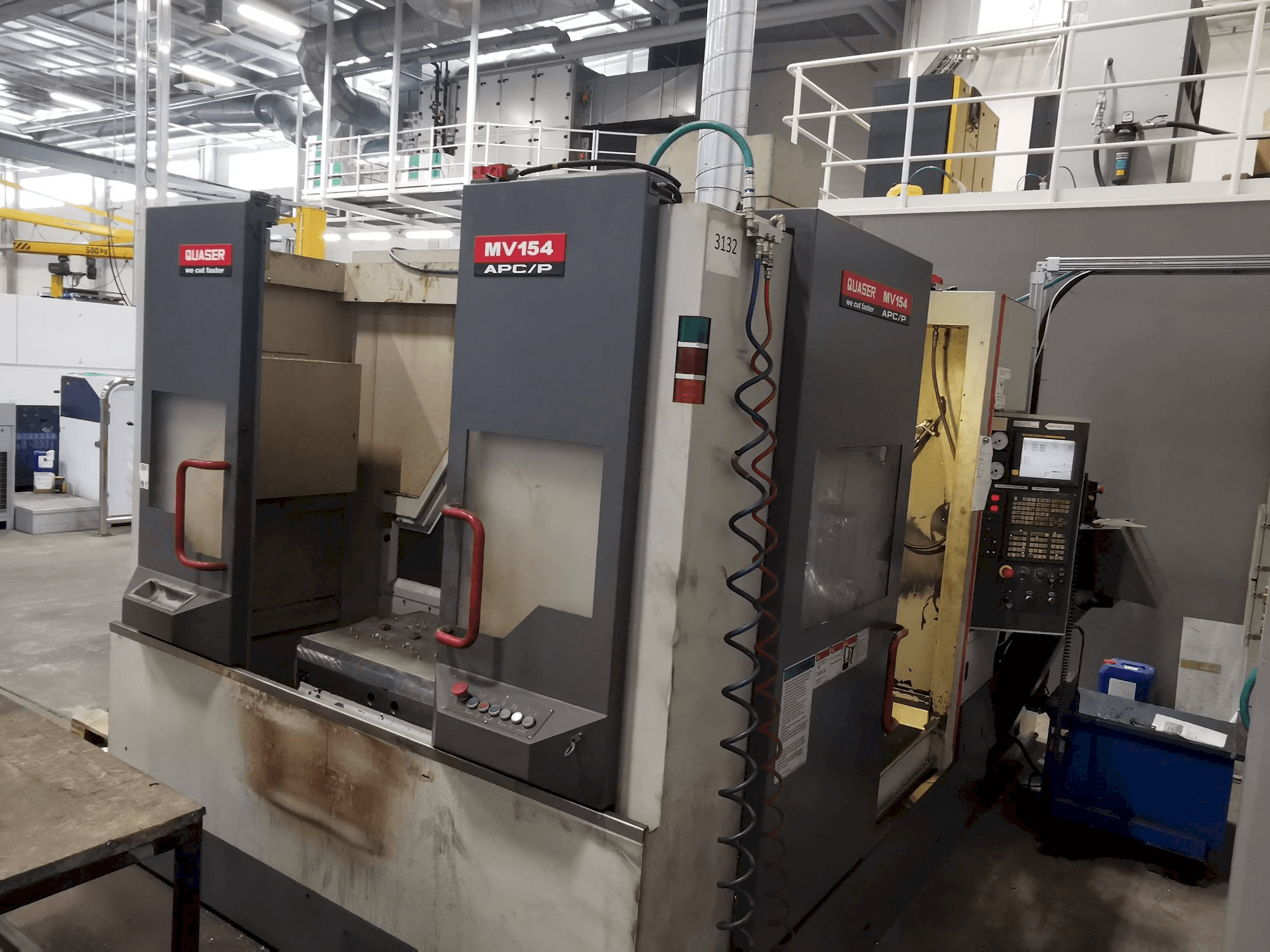 Vista Frontal da Quaser MV154APC/P12 máquina