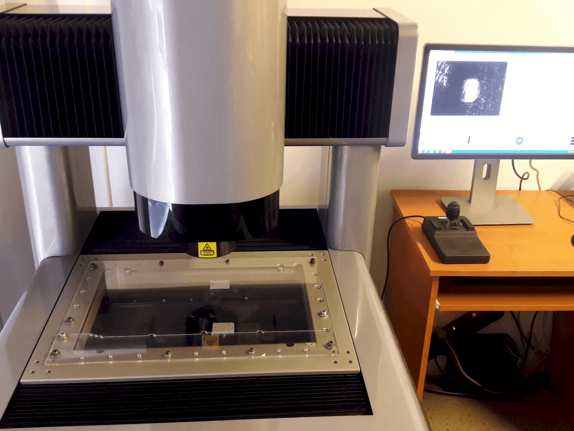 Vista Frontal da SCHUT DeMeet-400 máquina