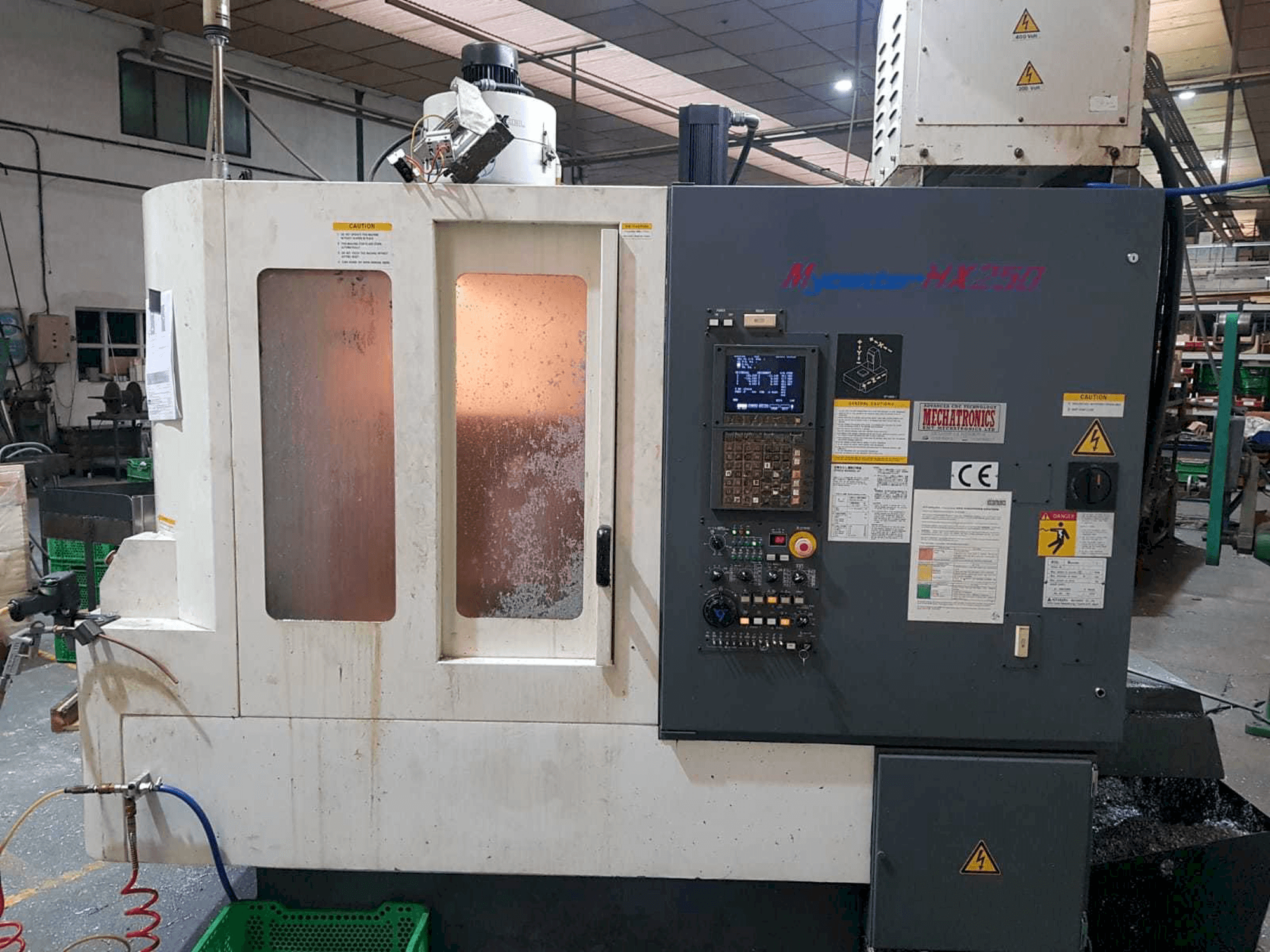 Vista Frontal da Kitamura Mycenter HX250 máquina