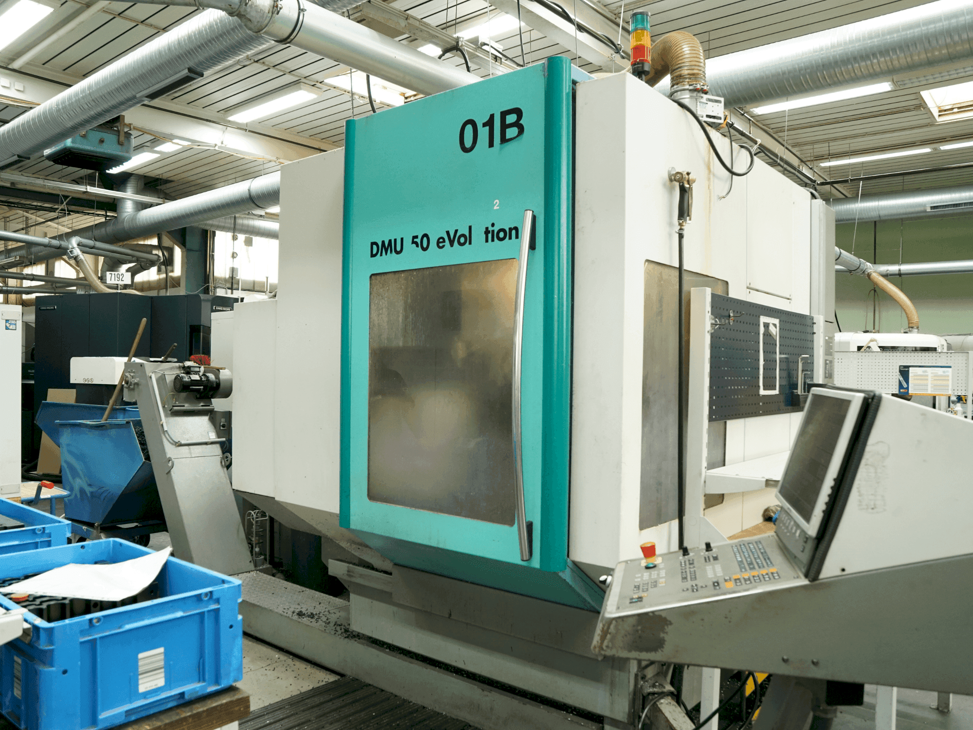 Vista Frontal da DECKEL MAHO DMU 50 Evolution (2000) máquina