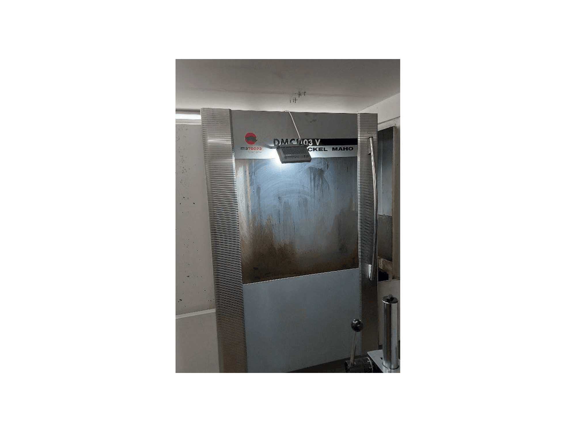 Vista Frontal da DMG DMC 103 V máquina
