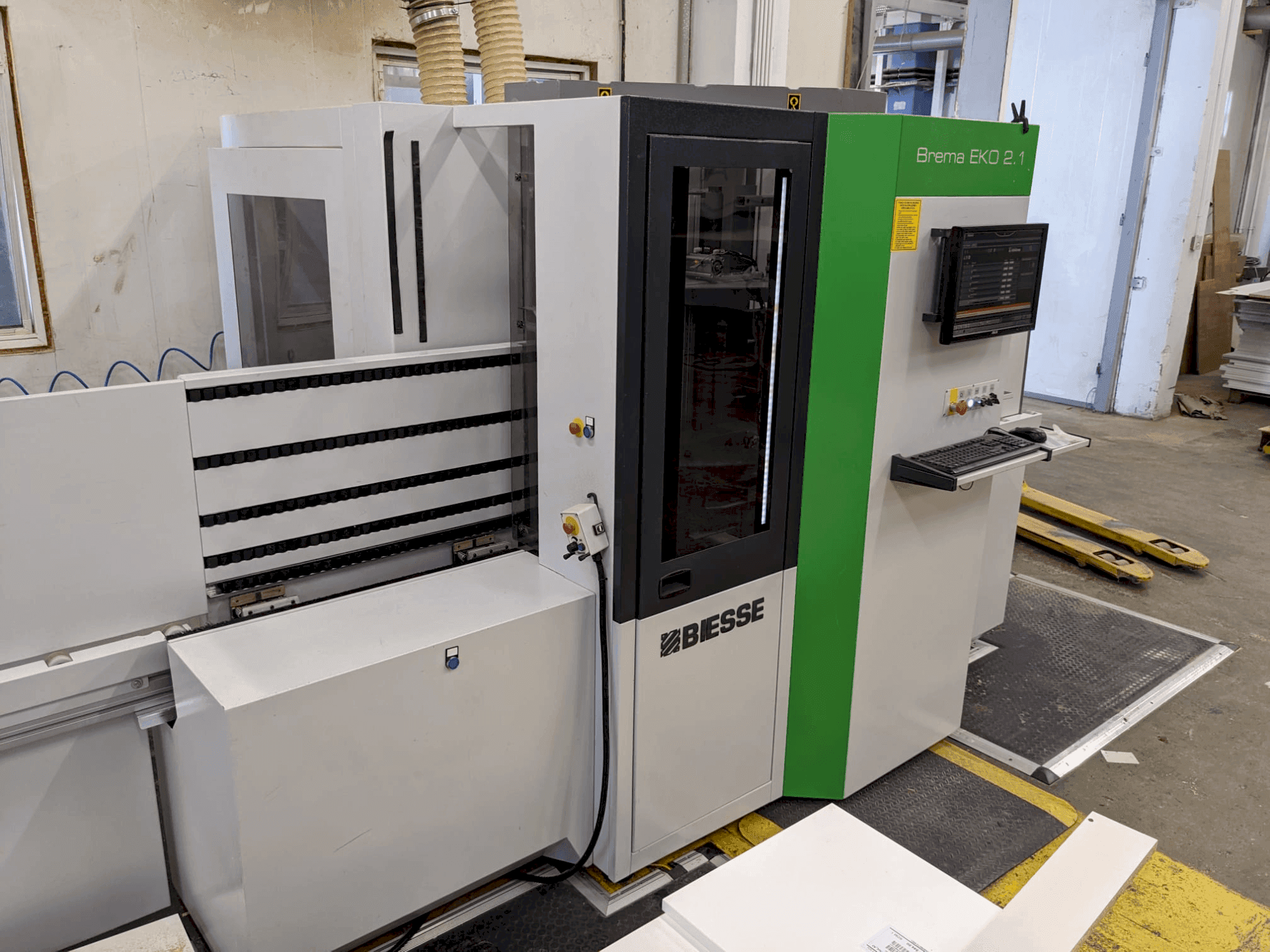 Vista Frontal da BIESSE BREMA EKO 2.1 máquina