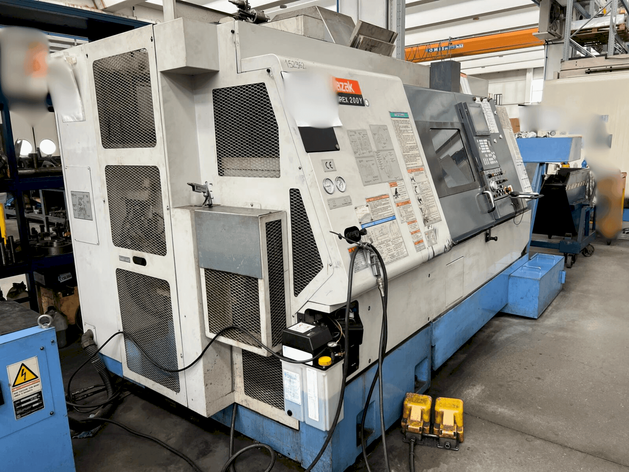 Vista Frontal da Mazak INTEGREX 200Y máquina